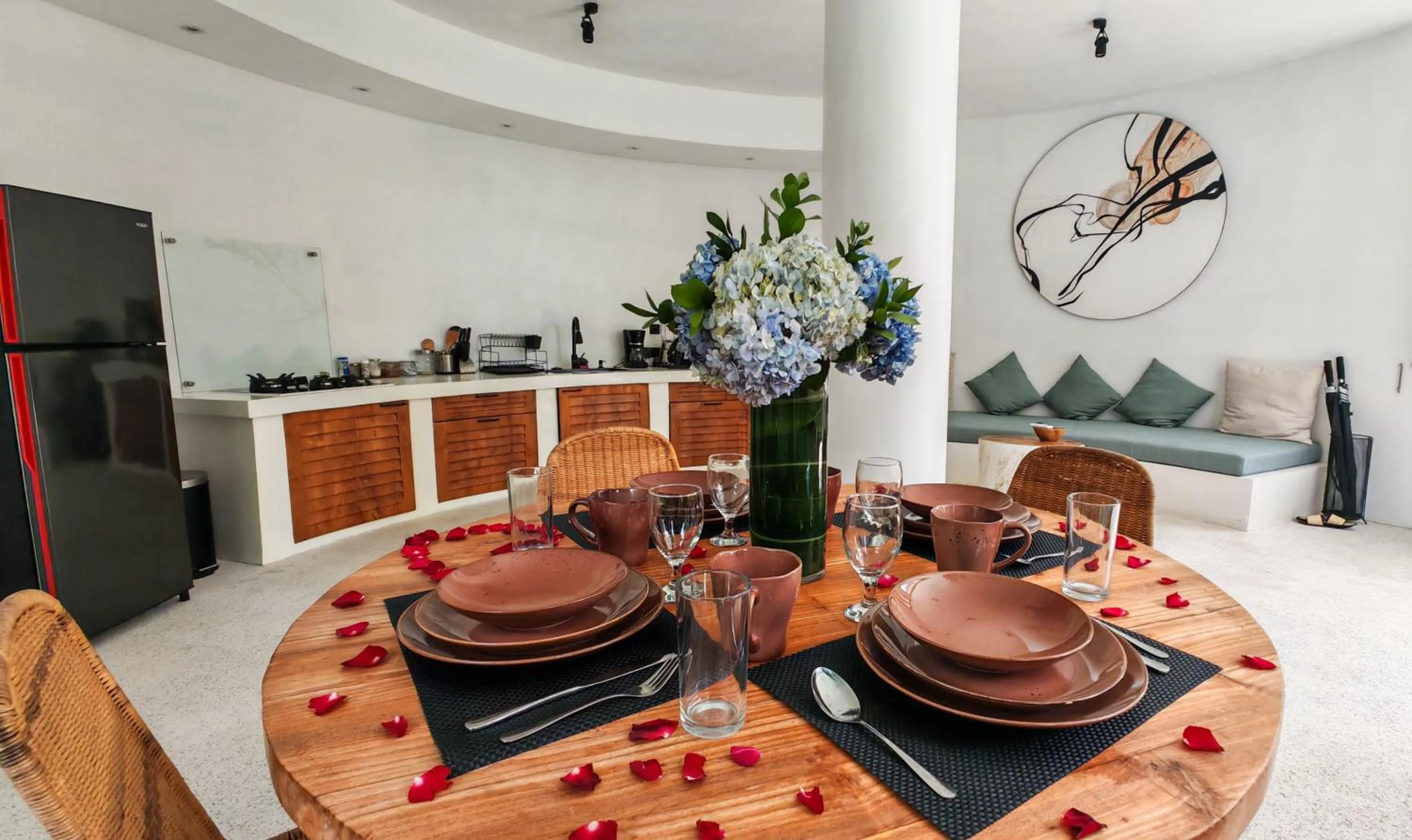 Kitchen or kitchenette in Hillstone Luxury Village