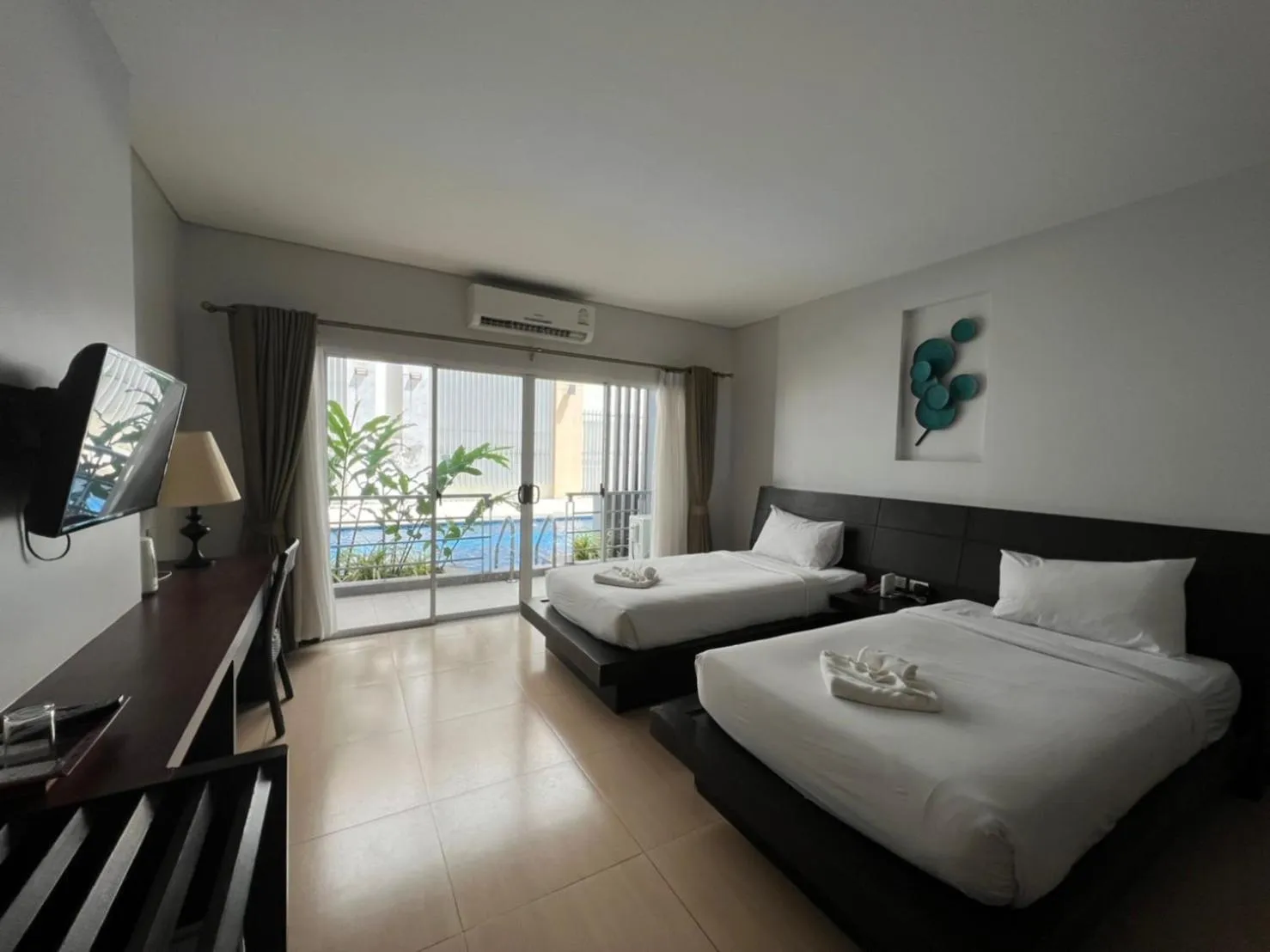 Bed in โรงแรม ดิ โอวาเล่ย์ [The O Valley Boutique Hotel]