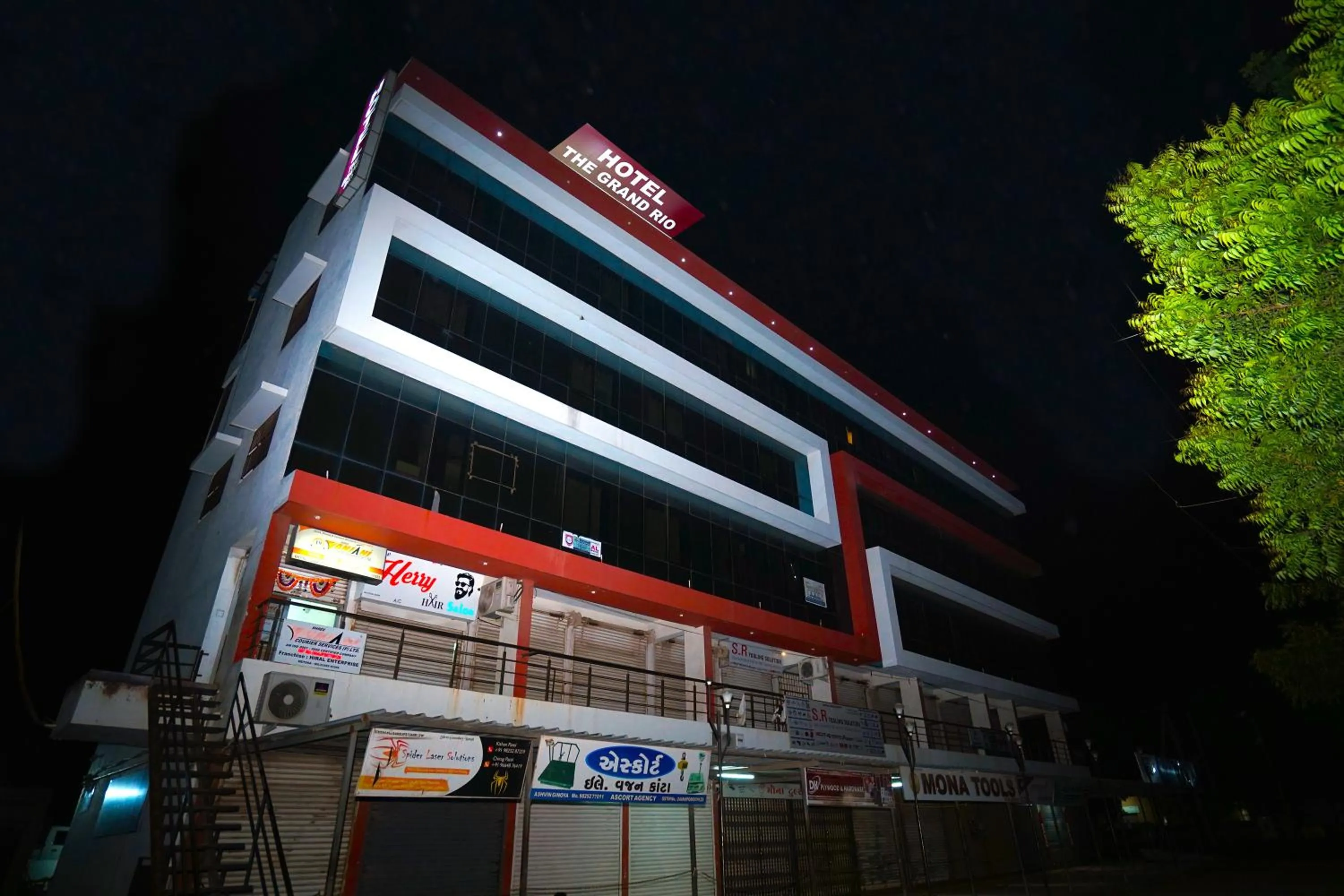 Facade/entrance in The Grand Rio