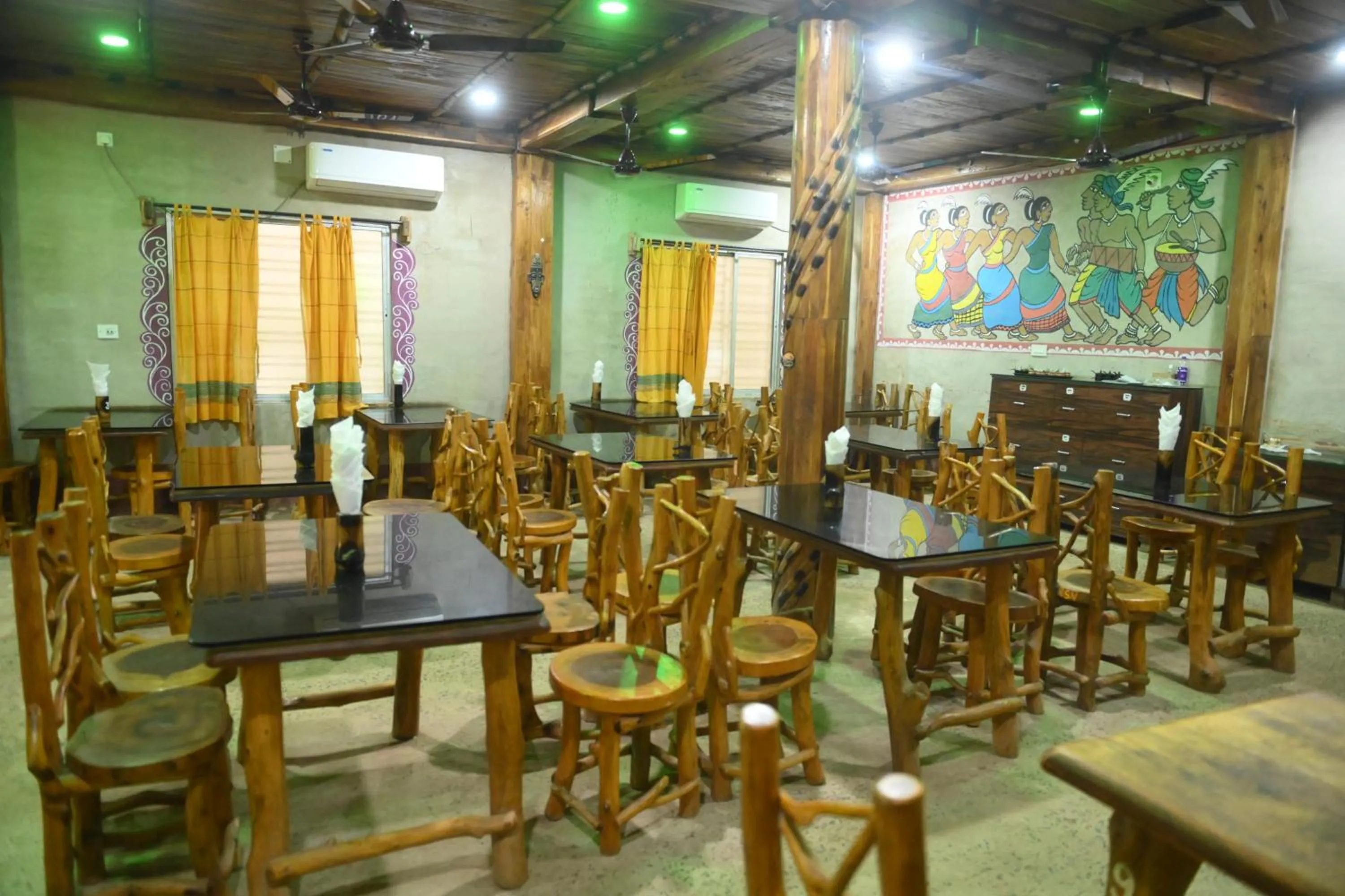 Restaurant/places to eat in Ram Shyam Village Resort