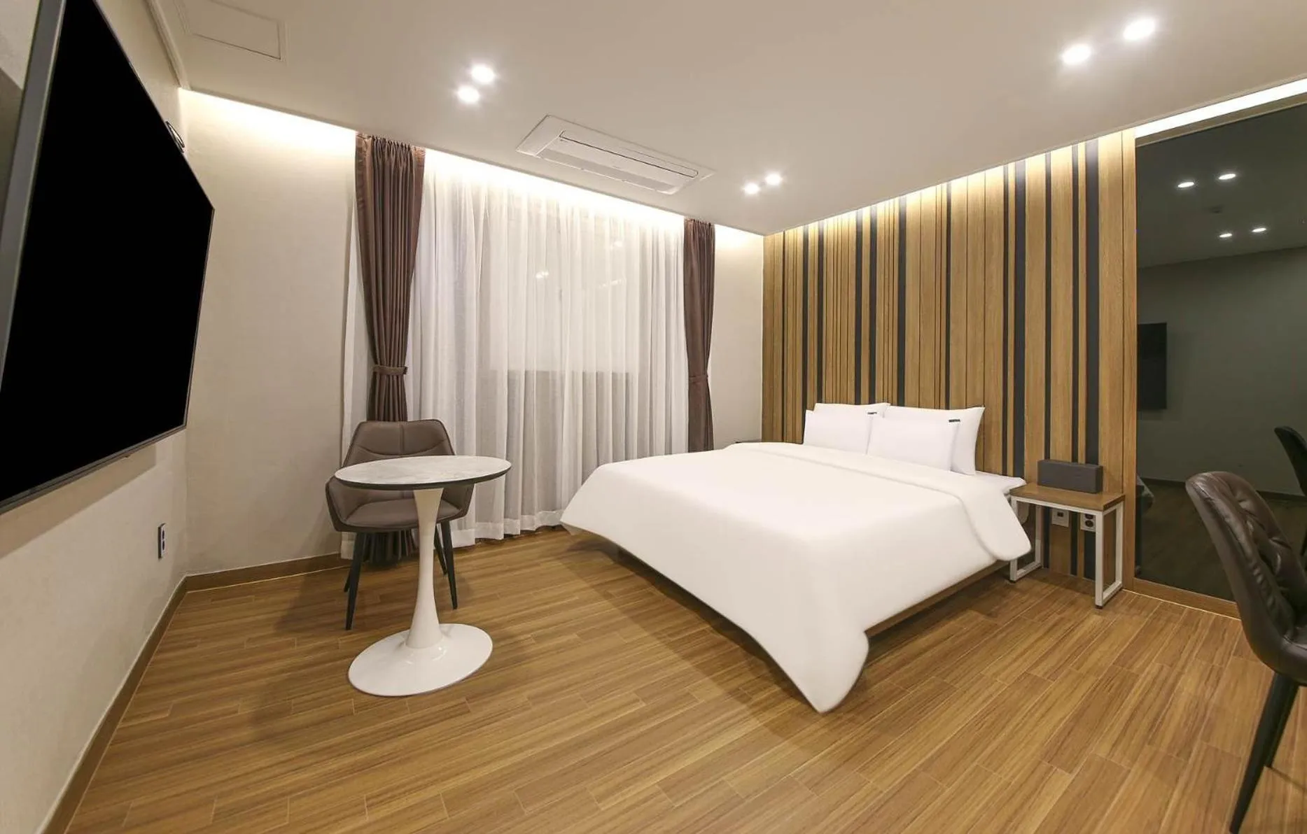 Bed in Brown Dot Hotel Sinan