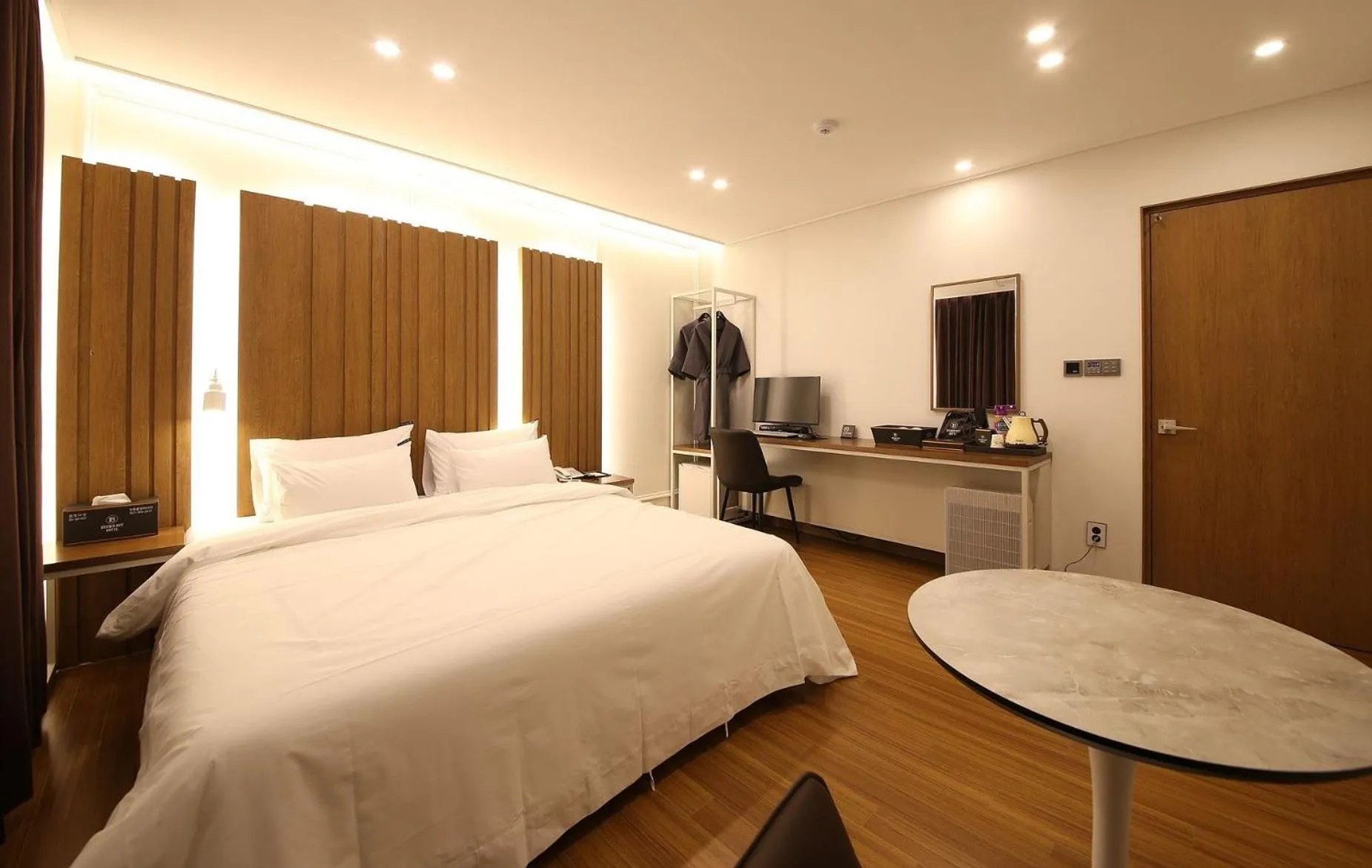 Bed in Brown Dot Hotel Sinan