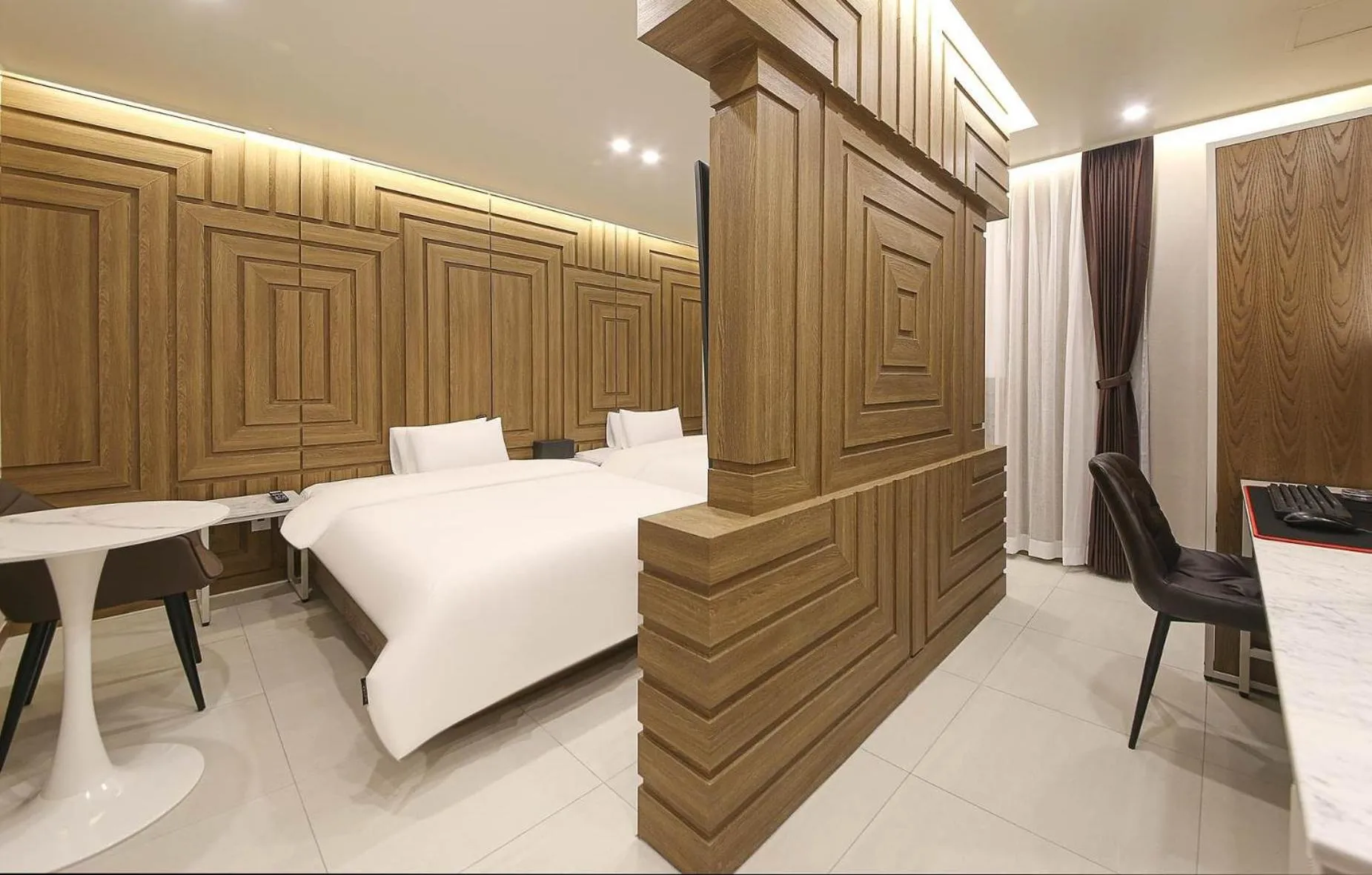 Bed in Brown Dot Hotel Sinan