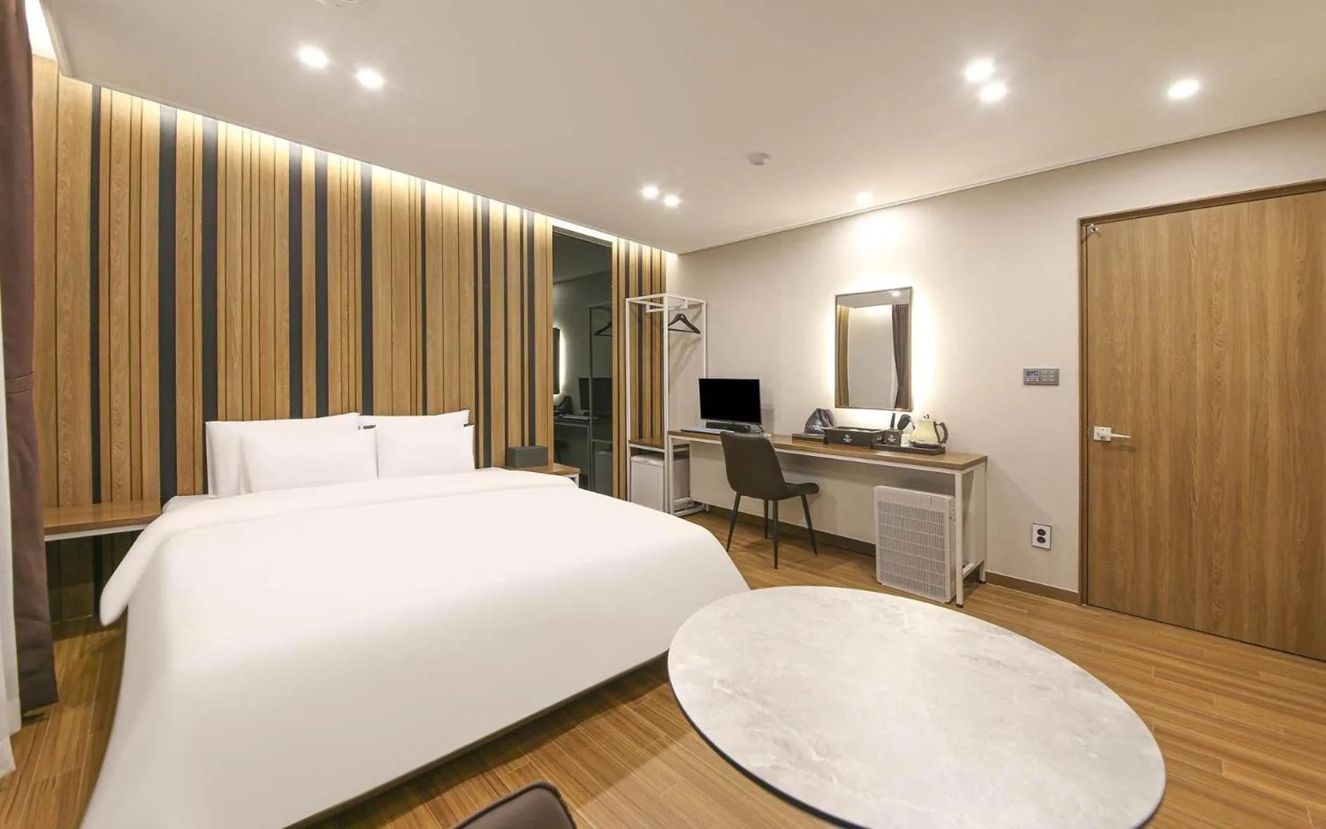 Bed in Brown Dot Hotel Sinan