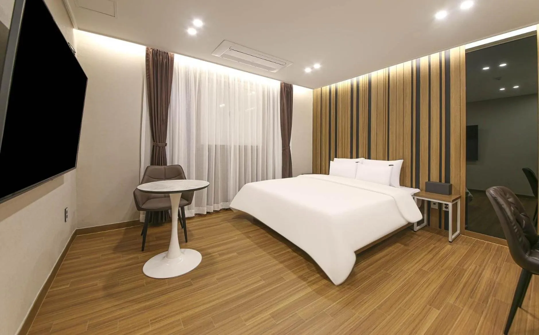 Bed in Brown Dot Hotel Sinan