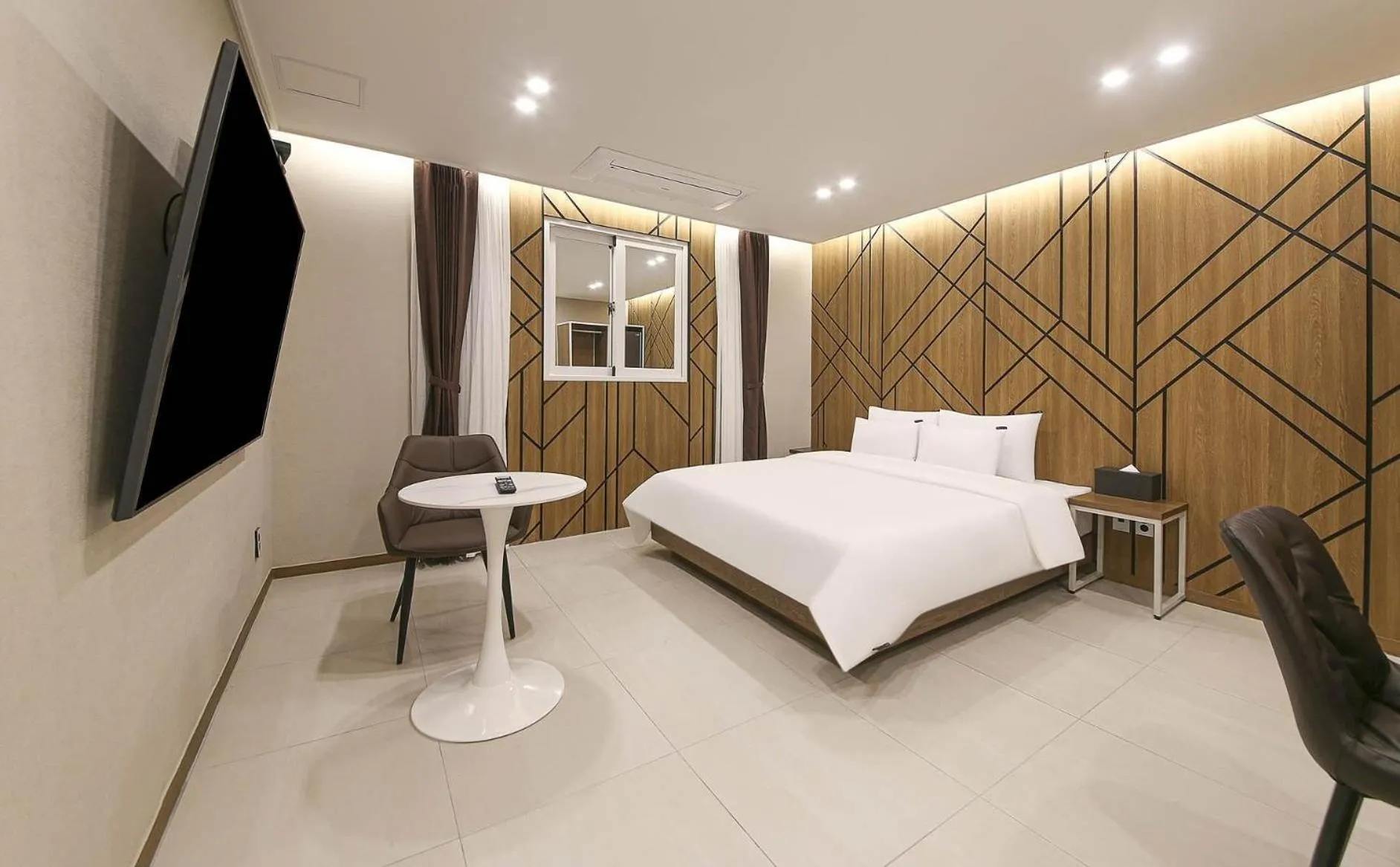 Bed in Brown Dot Hotel Sinan