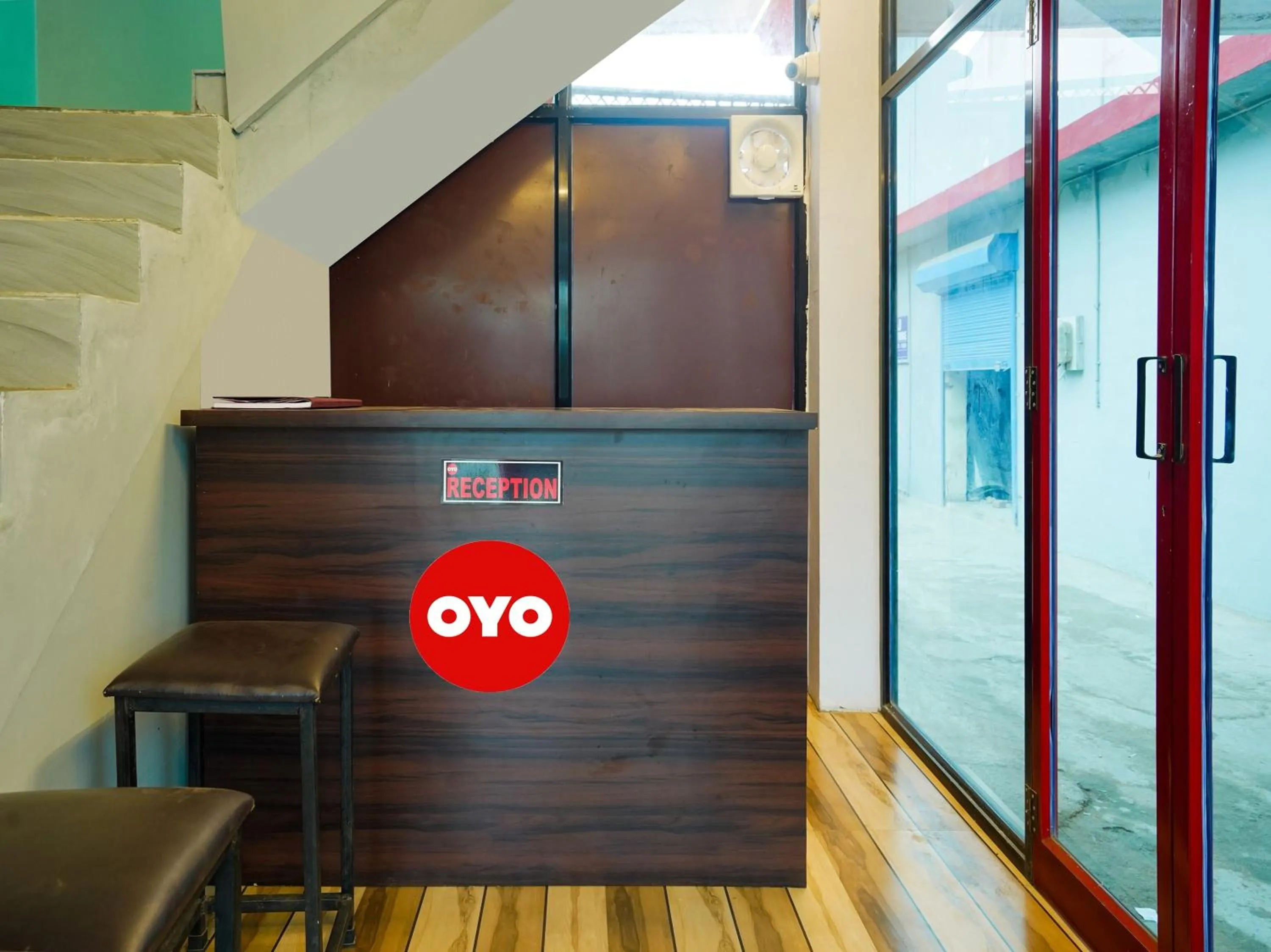 Lobby or reception in SPOT ON Hotel Friend's Park