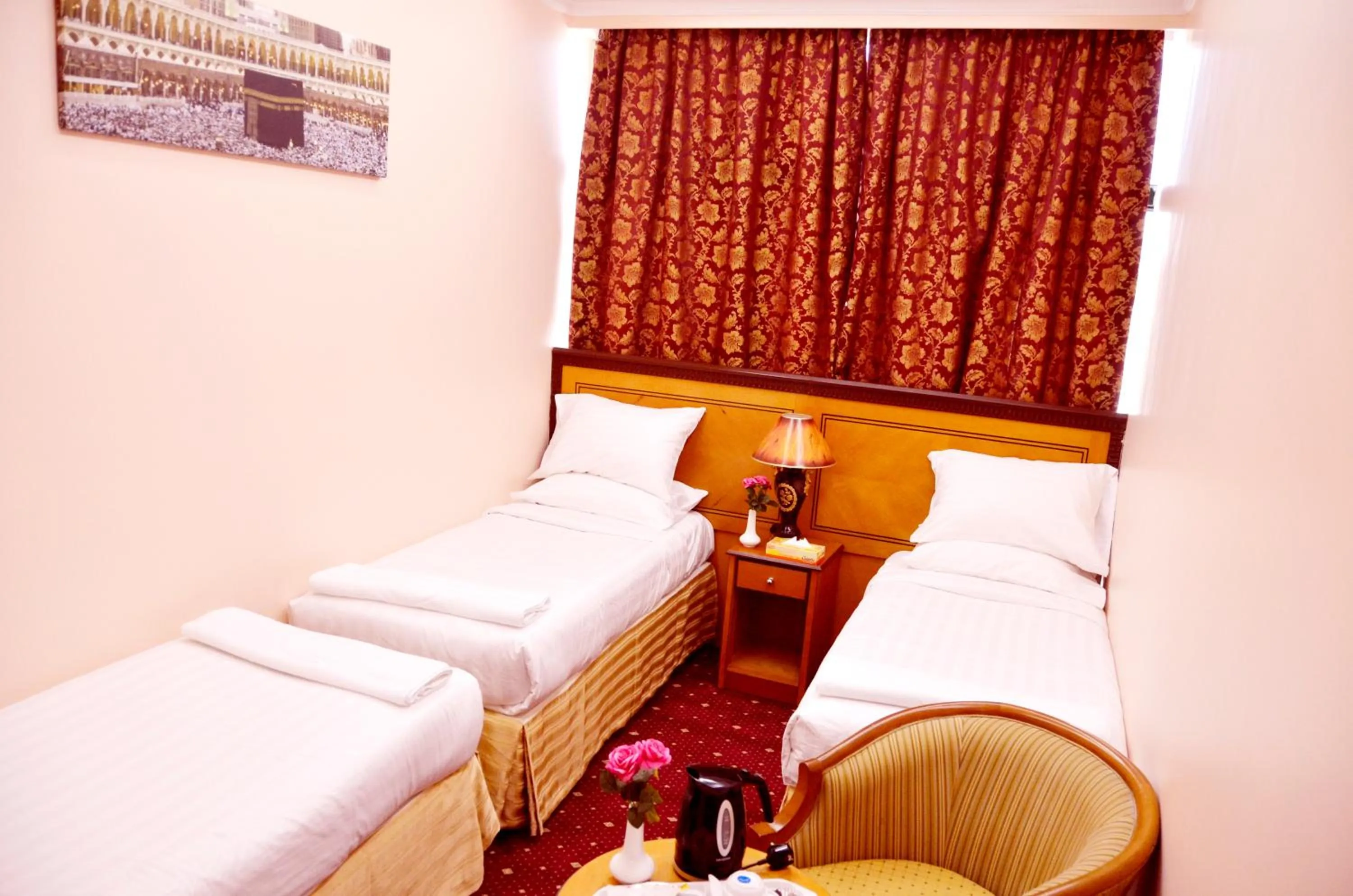 Bedroom in Anwar Al Deafah Hotel