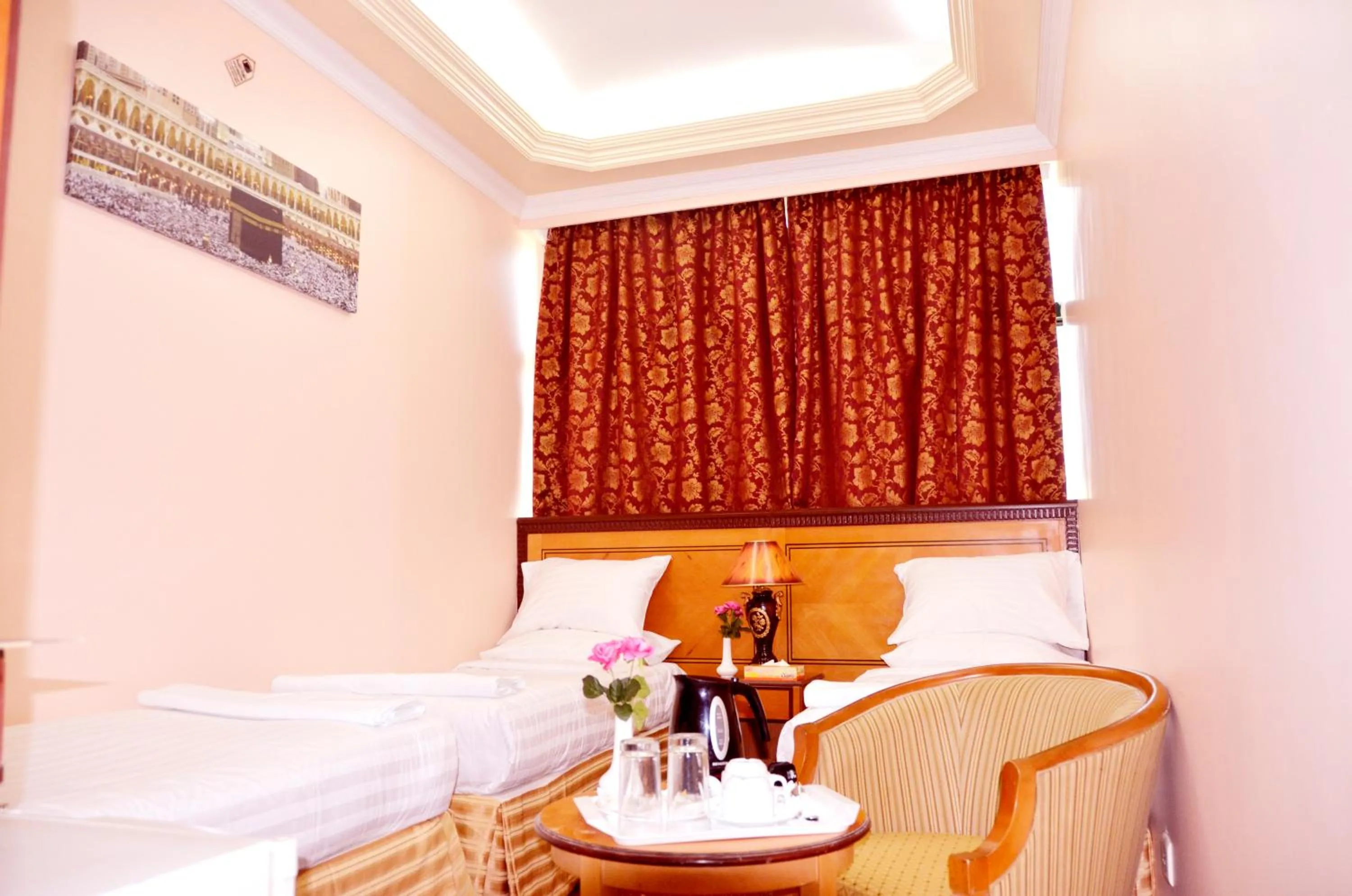 Bedroom in Anwar Al Deafah Hotel