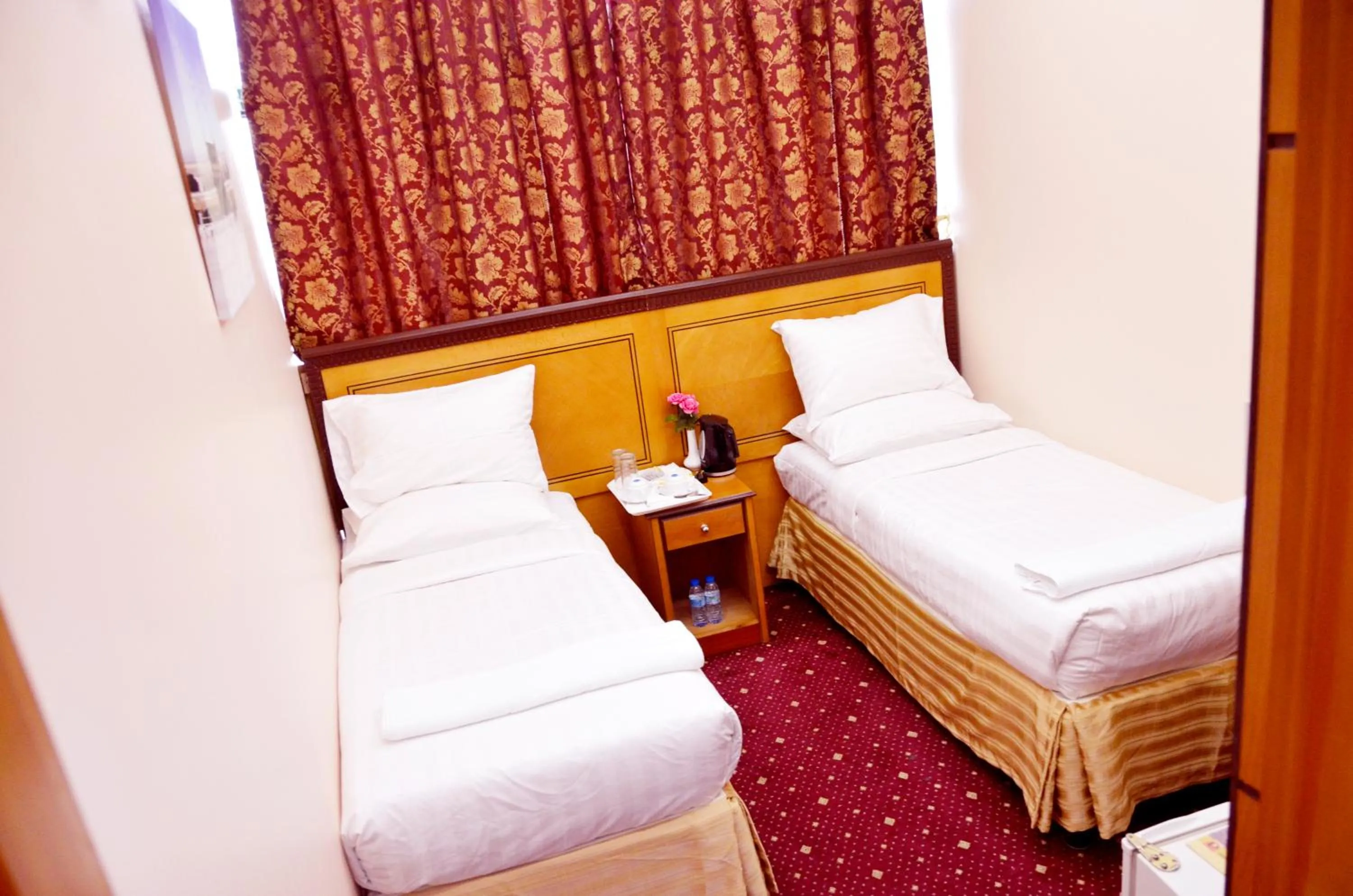 Bedroom in Anwar Al Deafah Hotel