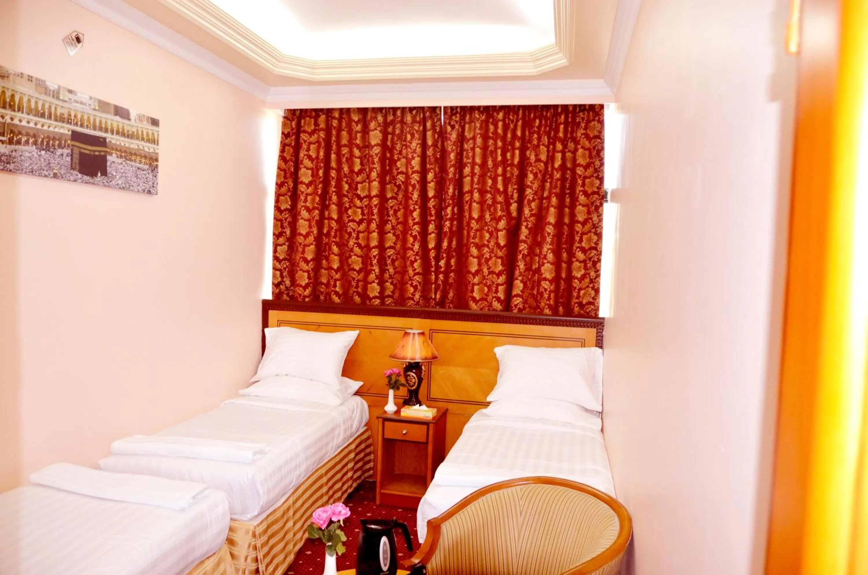 Bedroom in Anwar Al Deafah Hotel