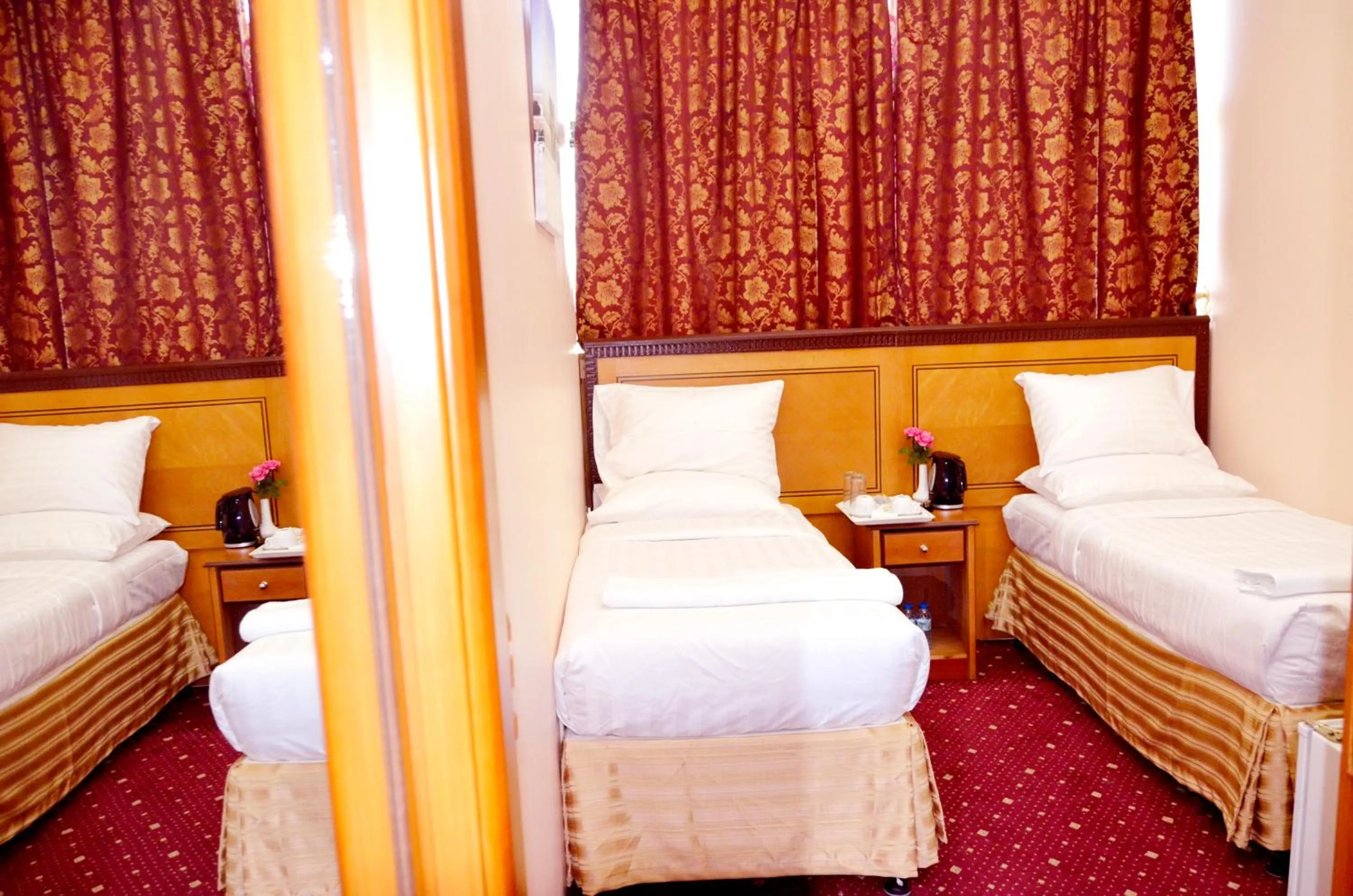 Bedroom in Anwar Al Deafah Hotel