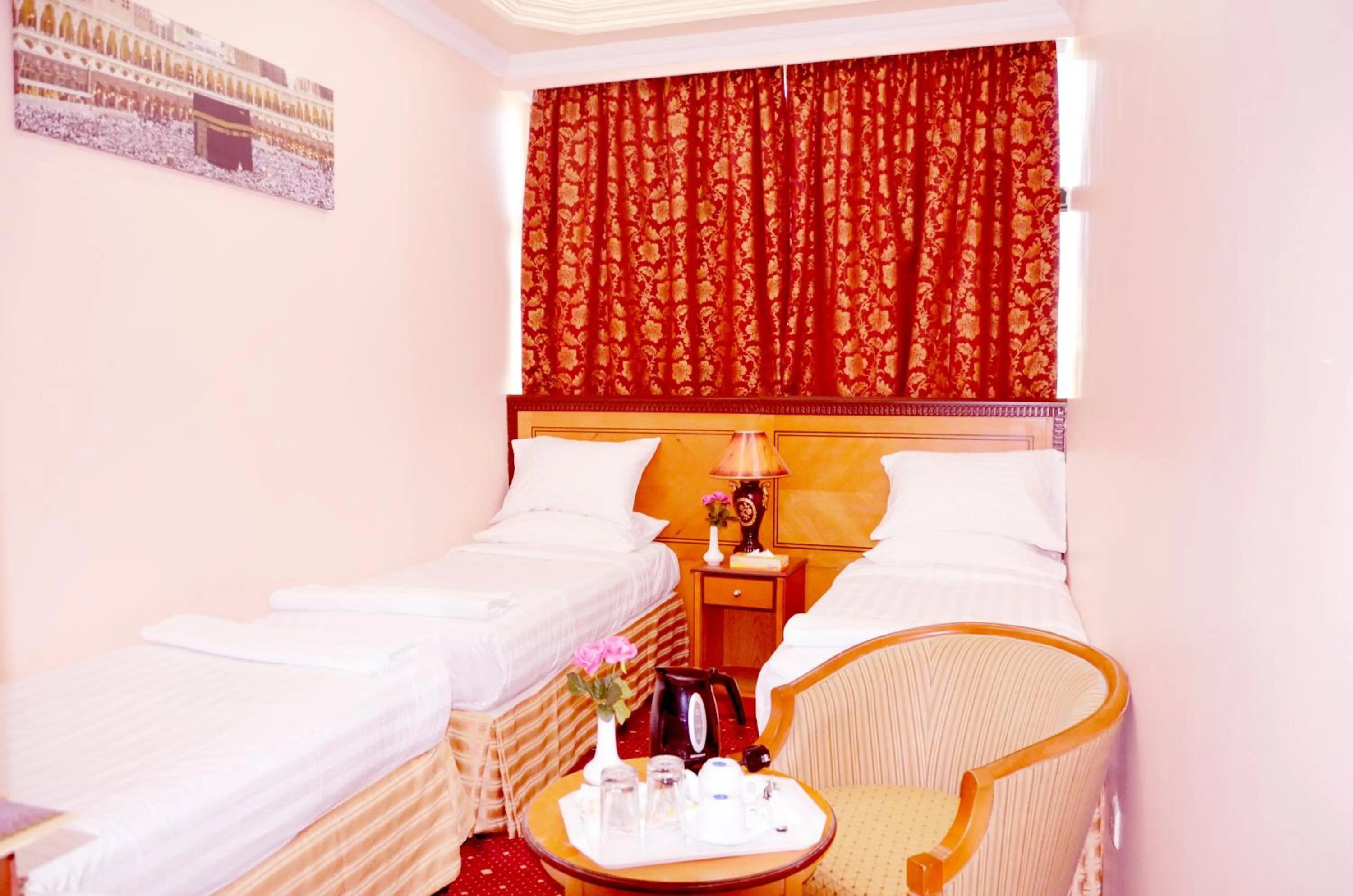 Bedroom in Anwar Al Deafah Hotel