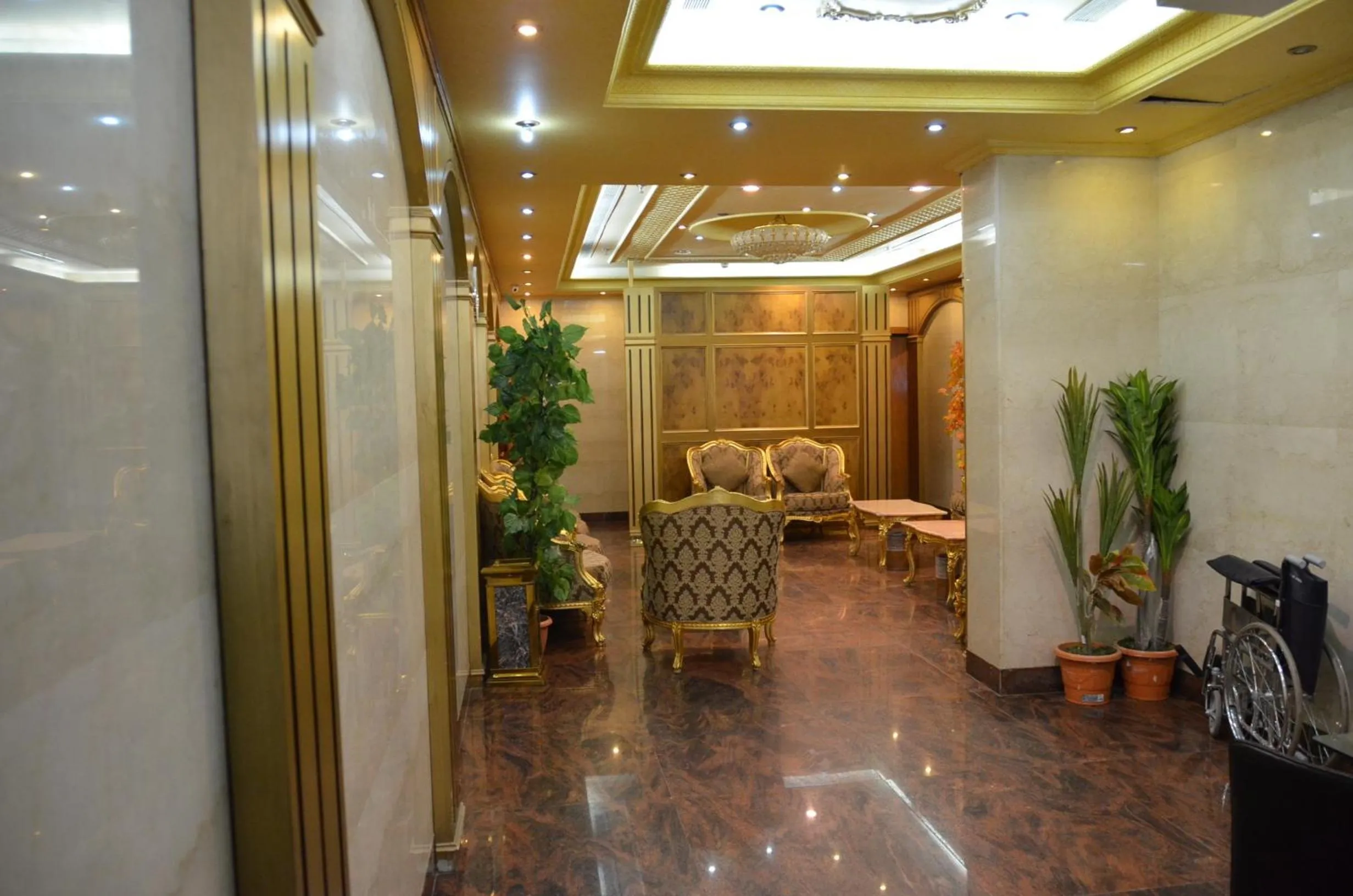 Lobby or reception in Anwar Al Deafah Hotel