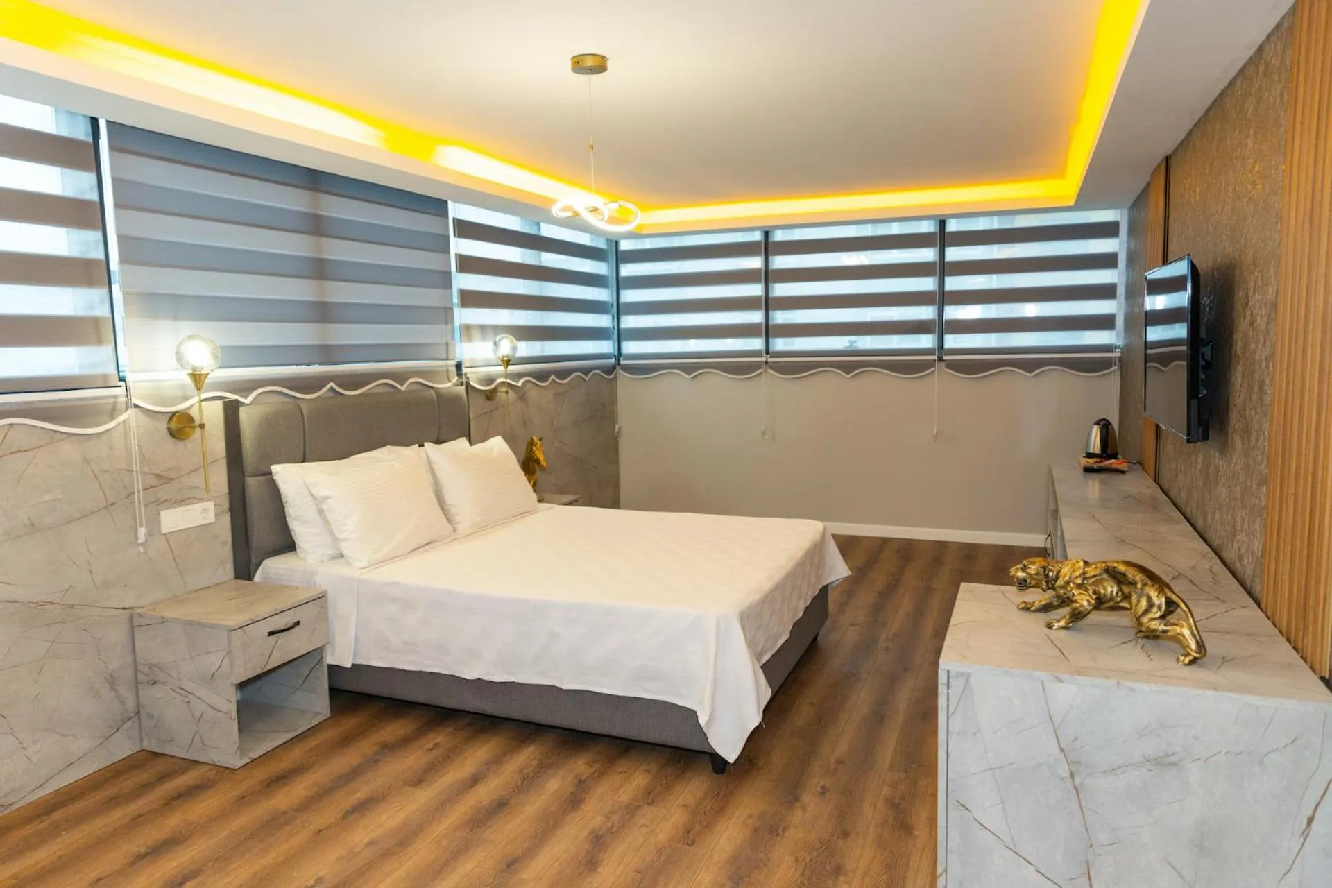 Bed in The Hera Business Hotels & Spa