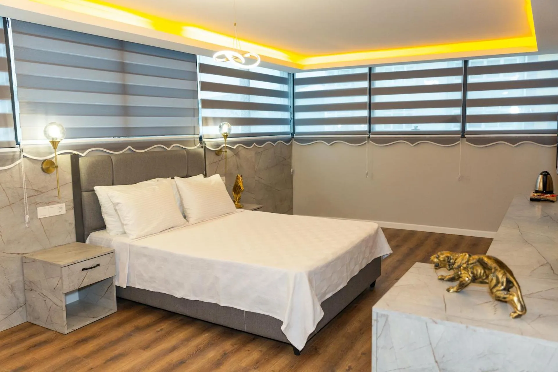 Bed in The Hera Business Hotels & Spa