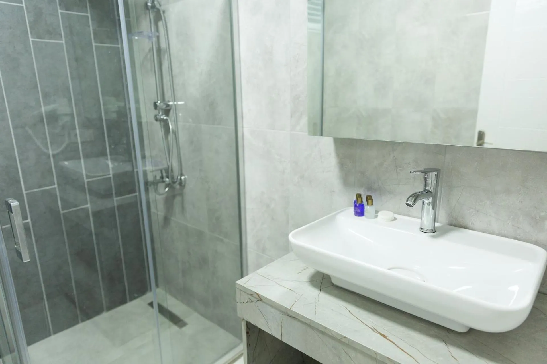 Shower in The Hera Business Hotels & Spa