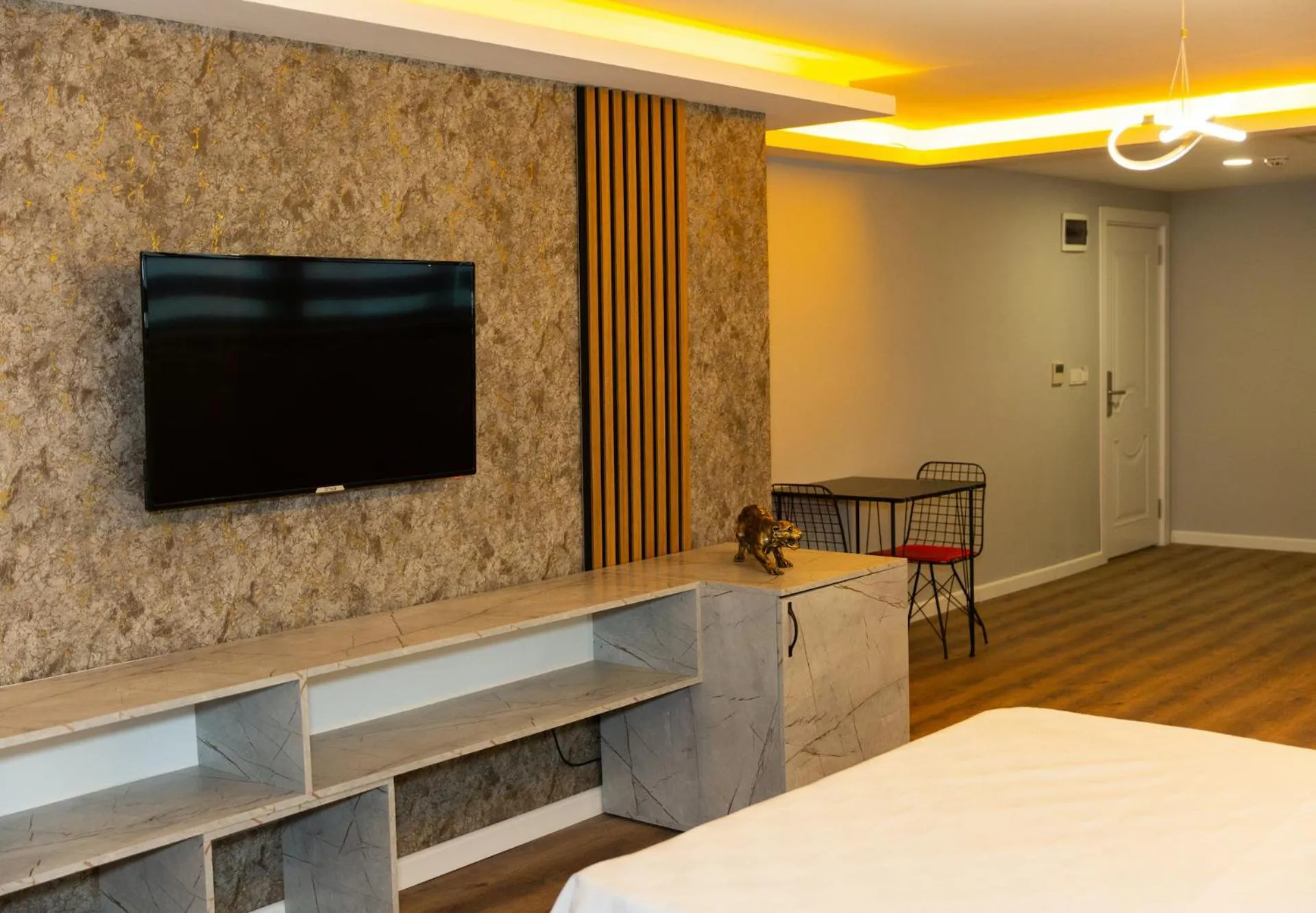 Bed in The Hera Business Hotels & Spa