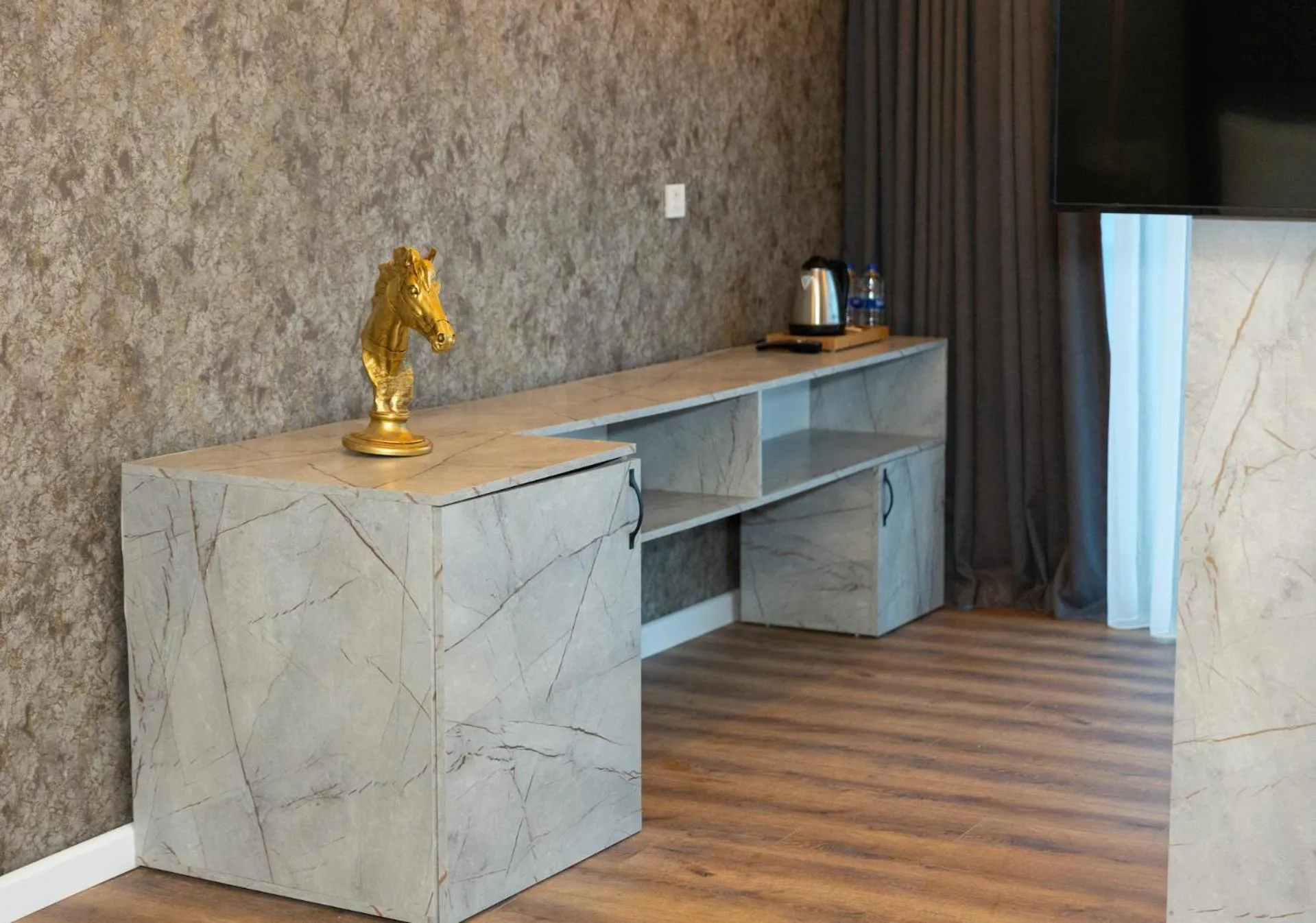 Coffee/tea facilities in The Hera Business Hotels & Spa