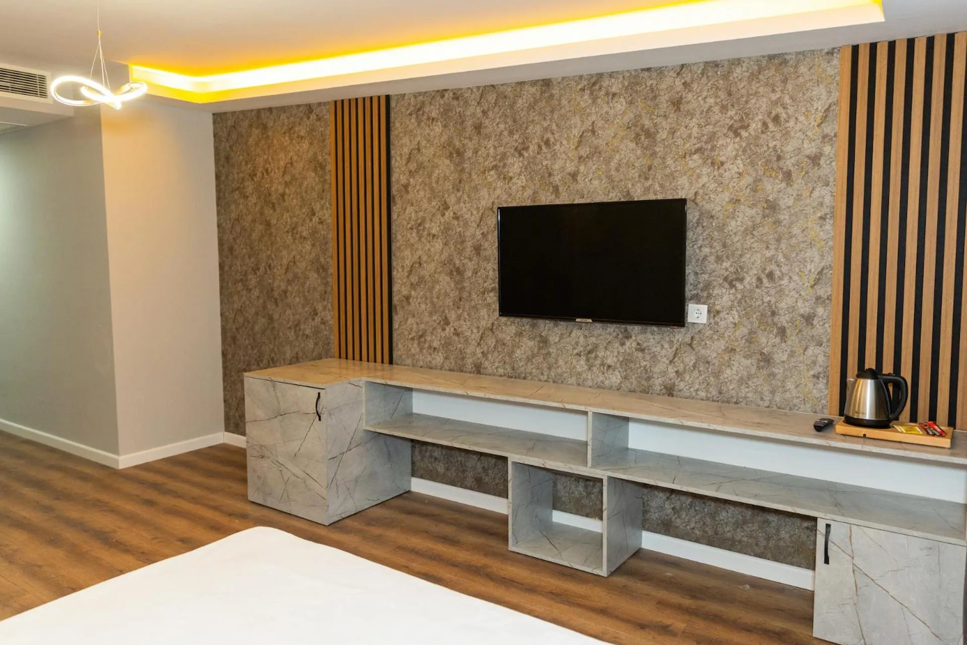 TV and multimedia in The Hera Business Hotels & Spa
