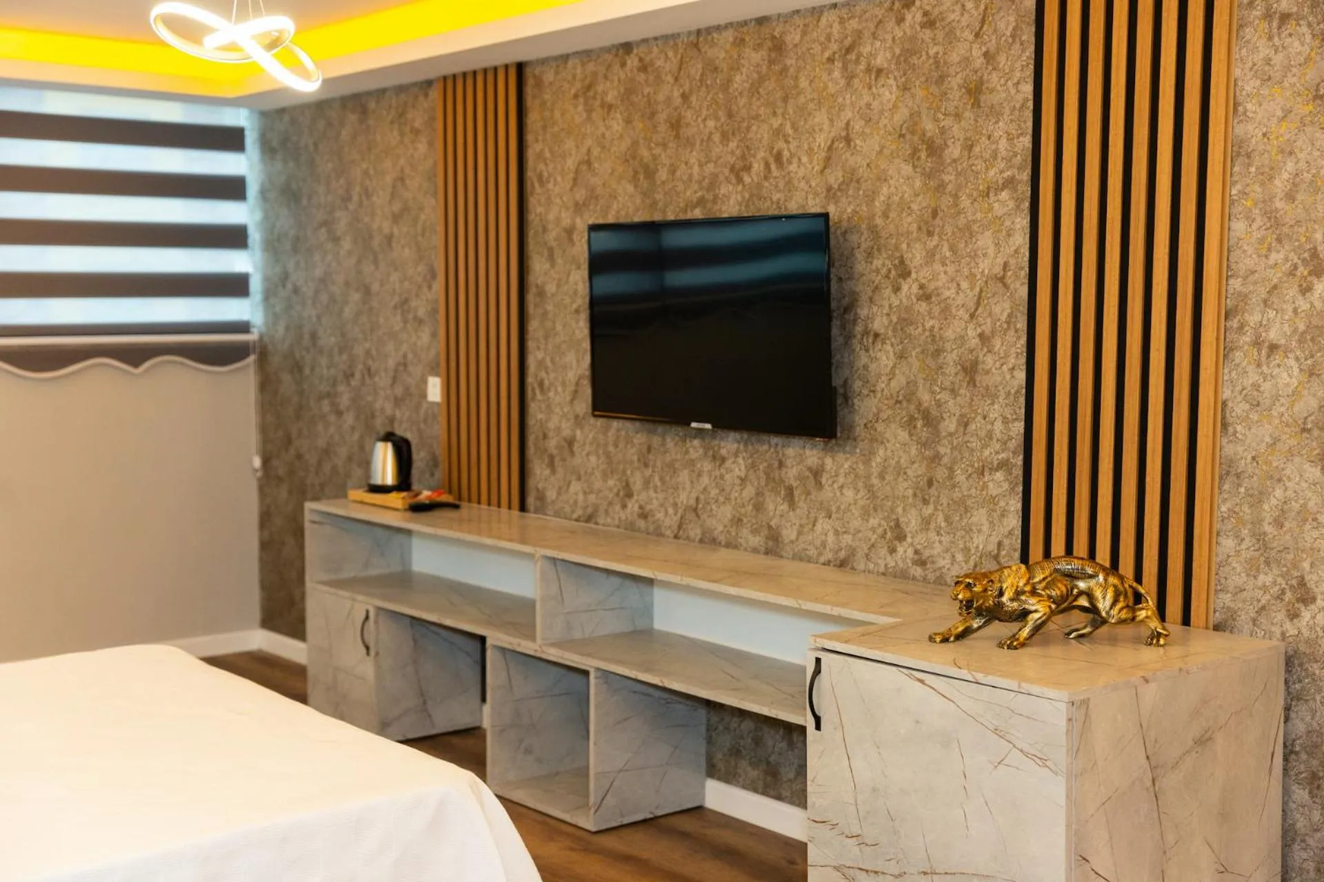 TV and multimedia in The Hera Business Hotels & Spa