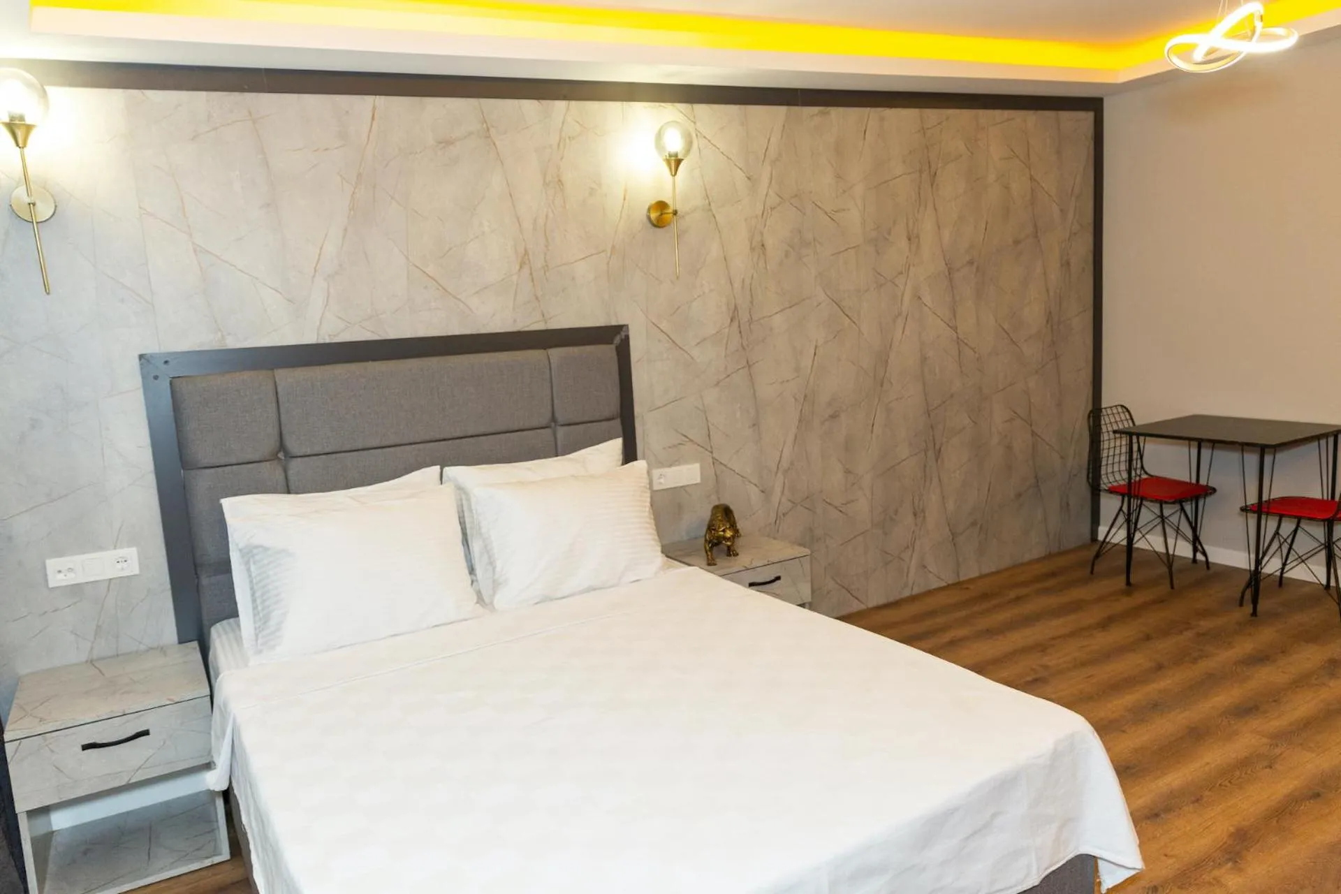 Bed in The Hera Business Hotels & Spa