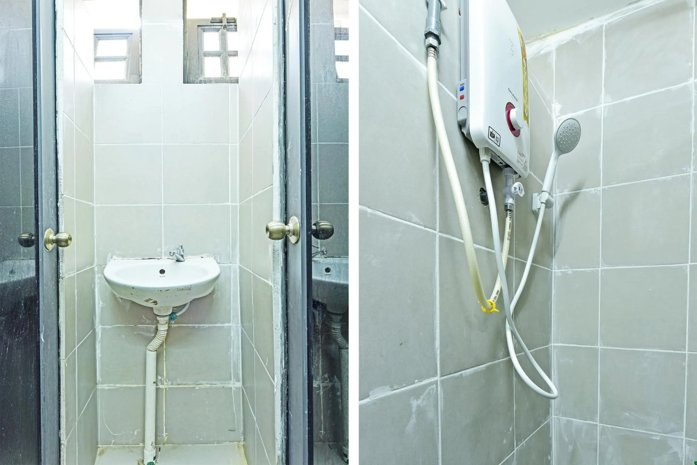 Bathroom in SPOT ON 90850 Ehsan Travels Home