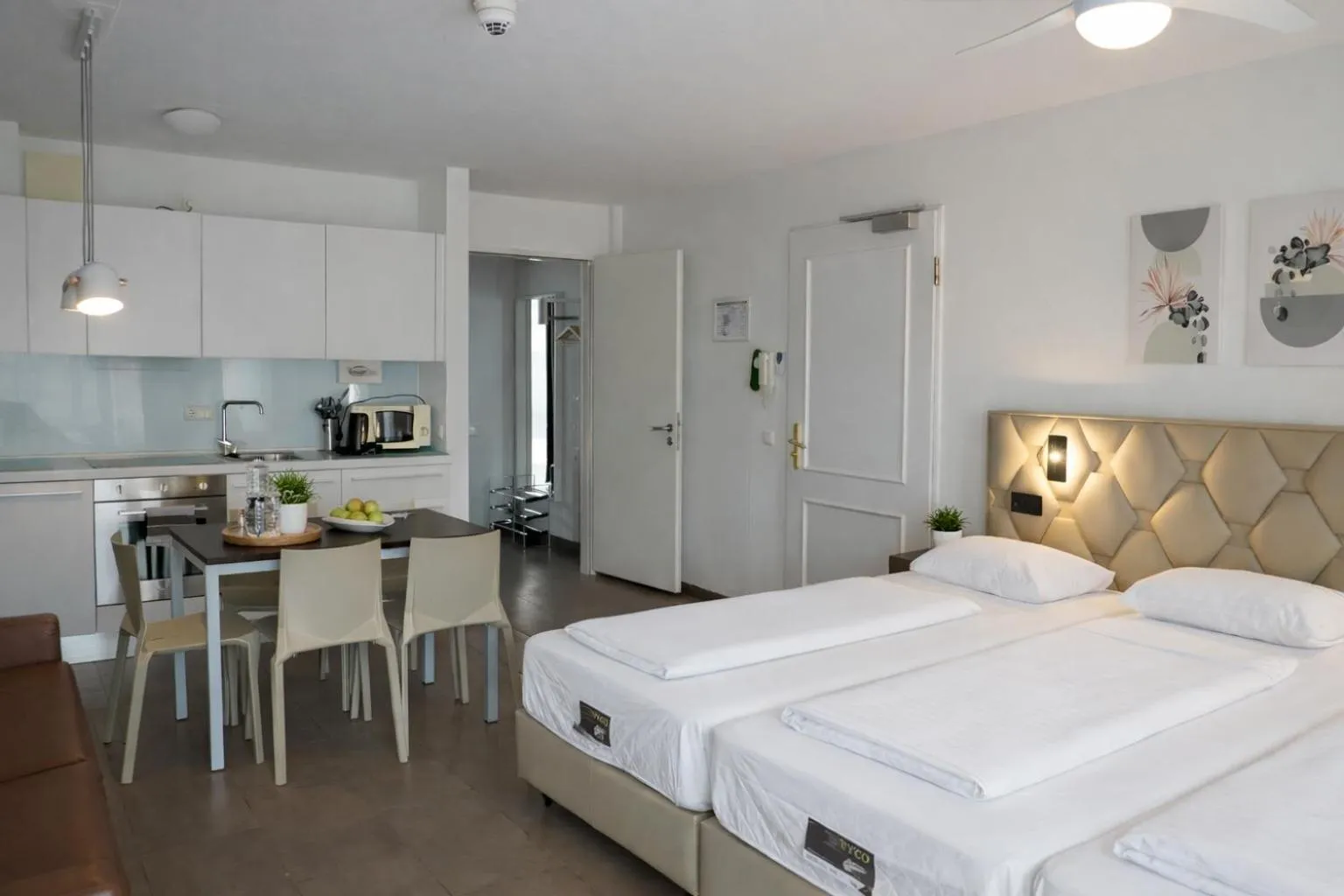 Bed in Bayer's Boardinghouse und Hotel