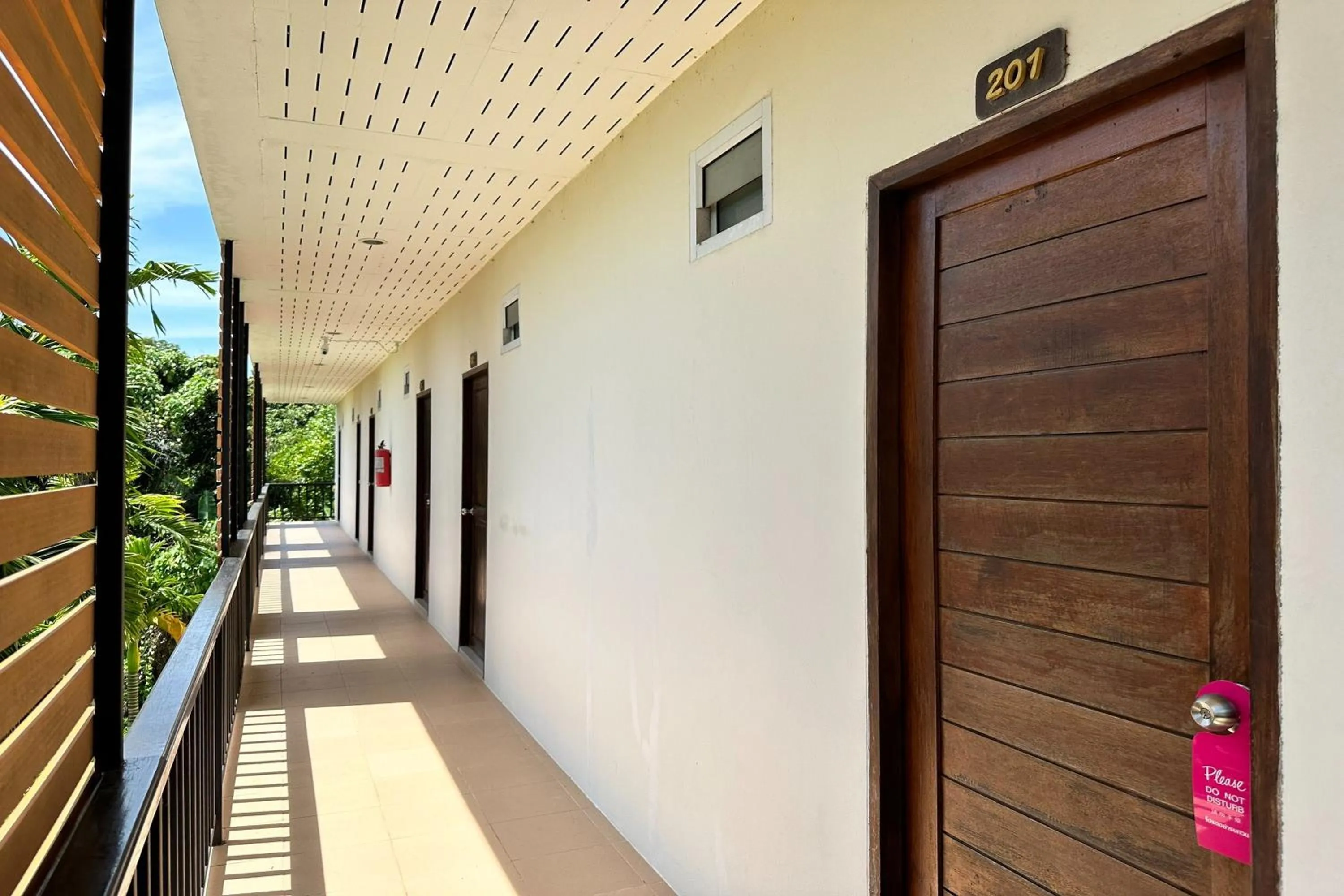 Day in Choengmon Residence