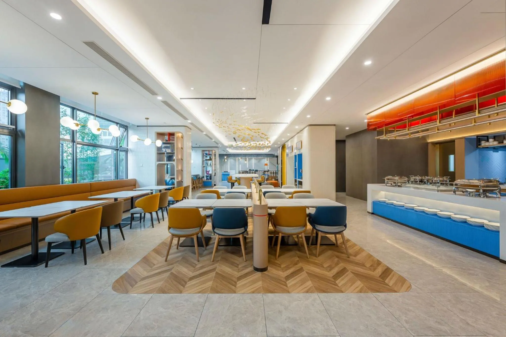 Restaurant/places to eat in Holiday Inn Express Jiangmen East Station by IHG