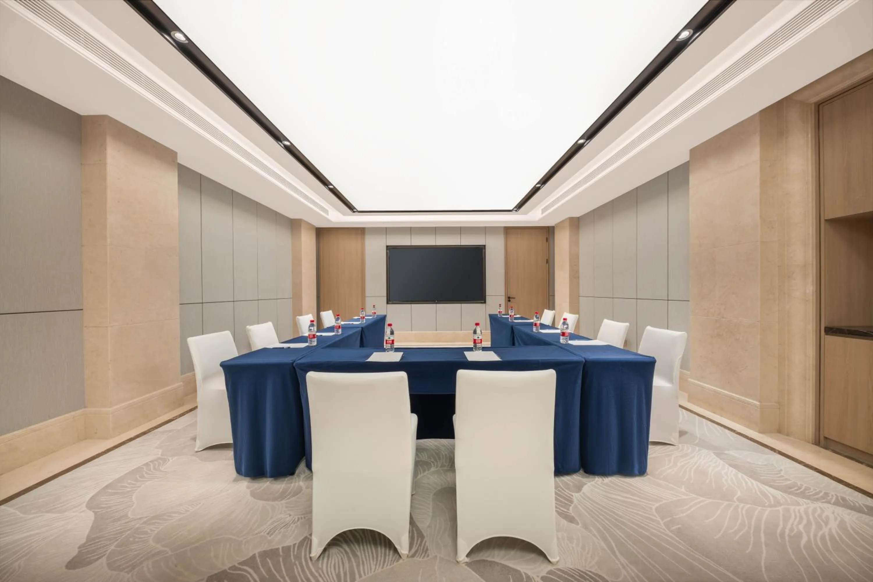 Meeting/conference room in Holiday Inn Express Beijing Downtown by IHG