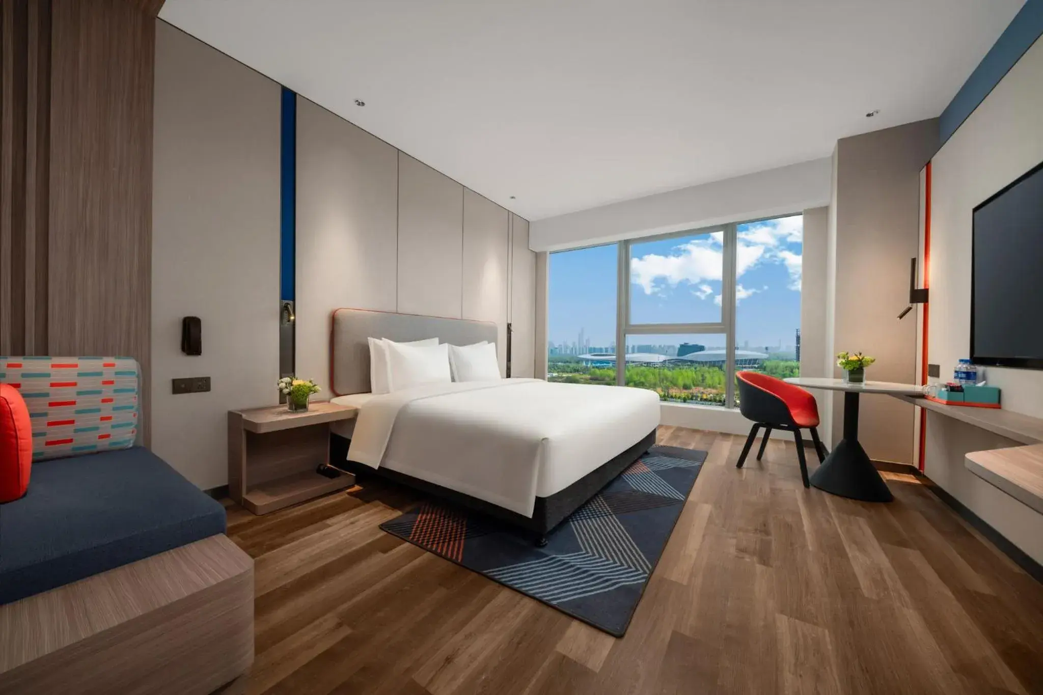 Standard King Room in Holiday Inn Express Nanjing Jiangbei Wonhall Mall Standard King Room in Holiday Inn Express Nanjing Jiangbei Wonhall Mall