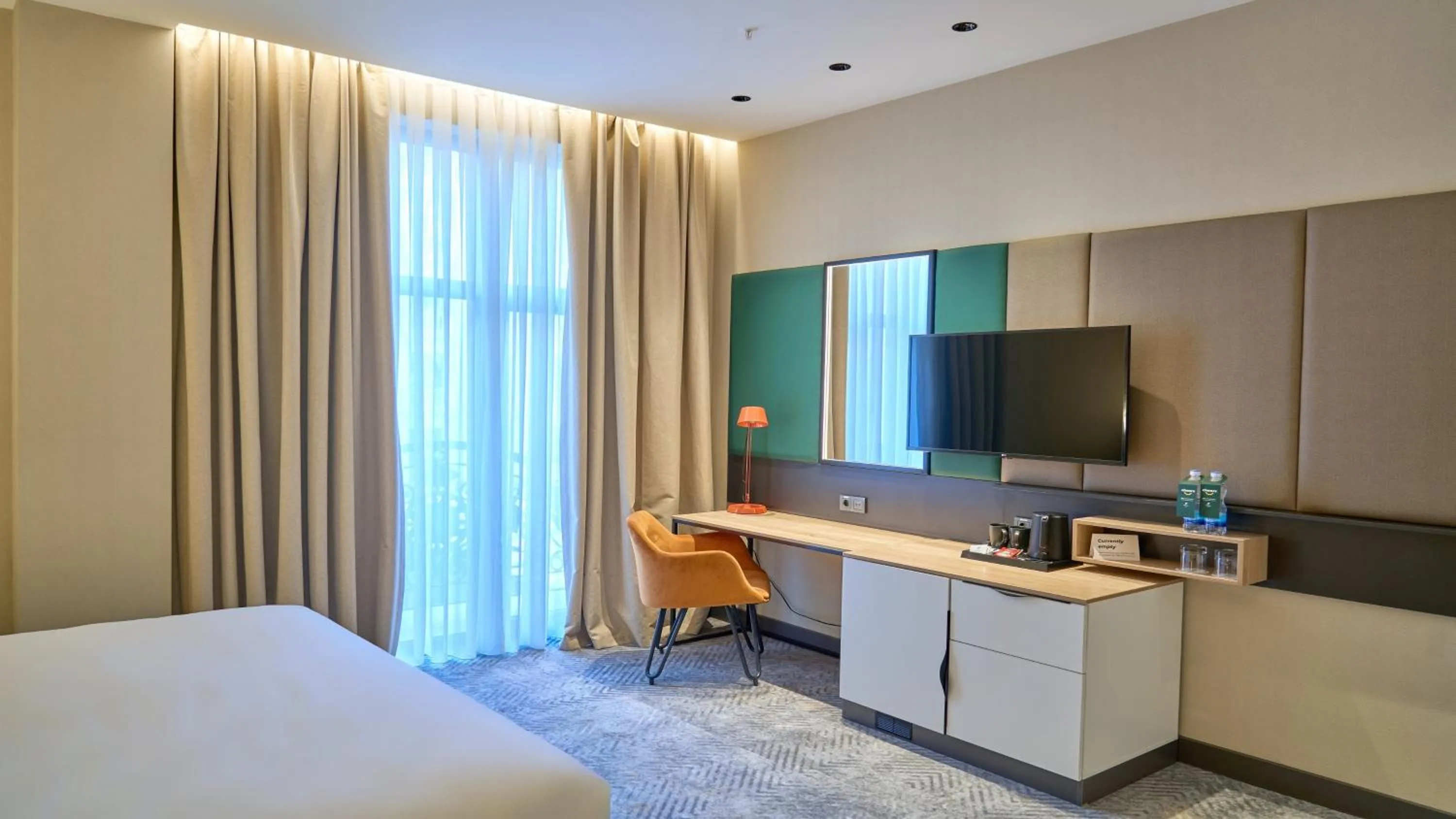Photo of the whole room, Bed in Holiday Inn Tashkent City by IHG