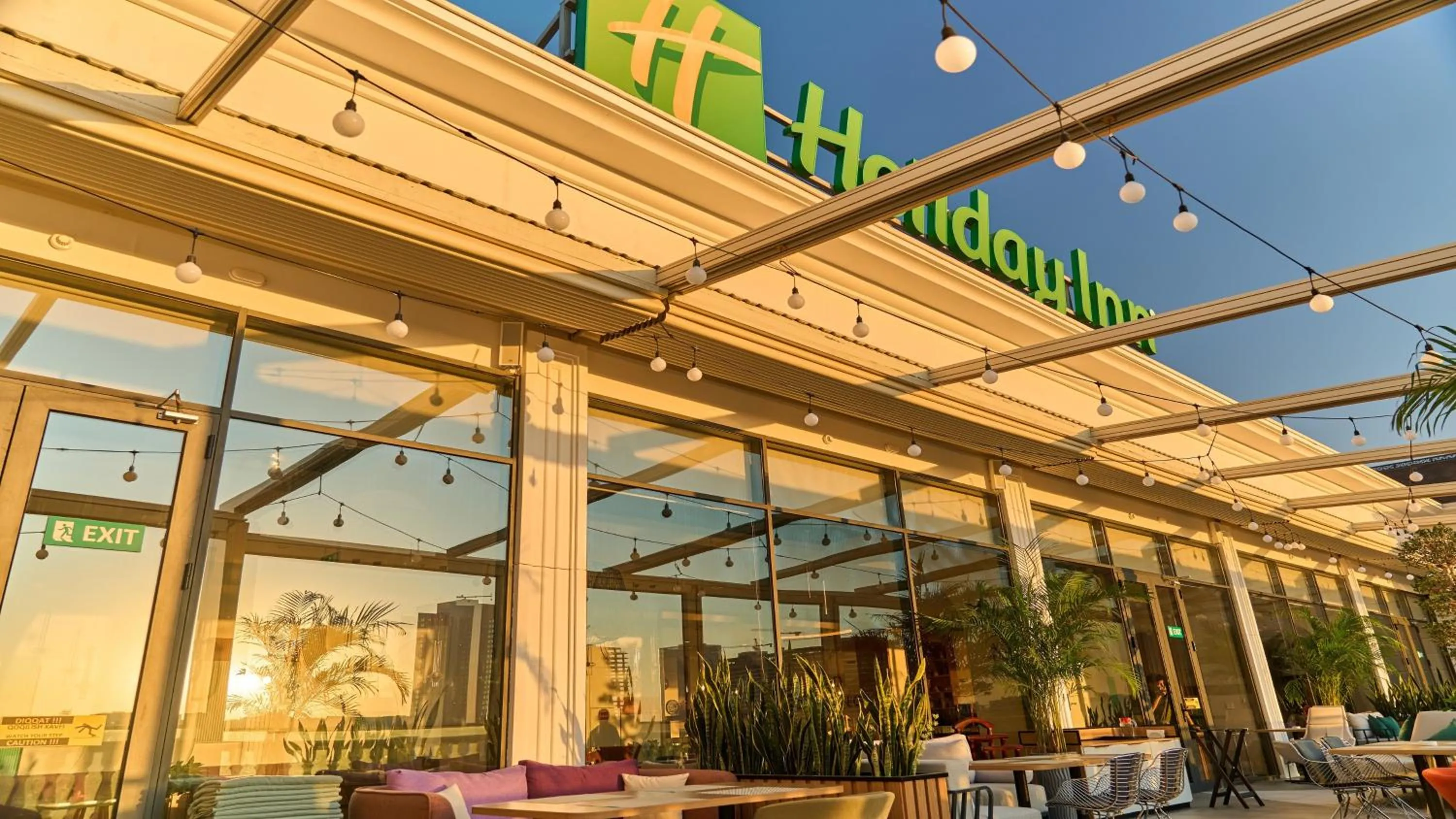 Restaurant/places to eat in Holiday Inn Tashkent City by IHG