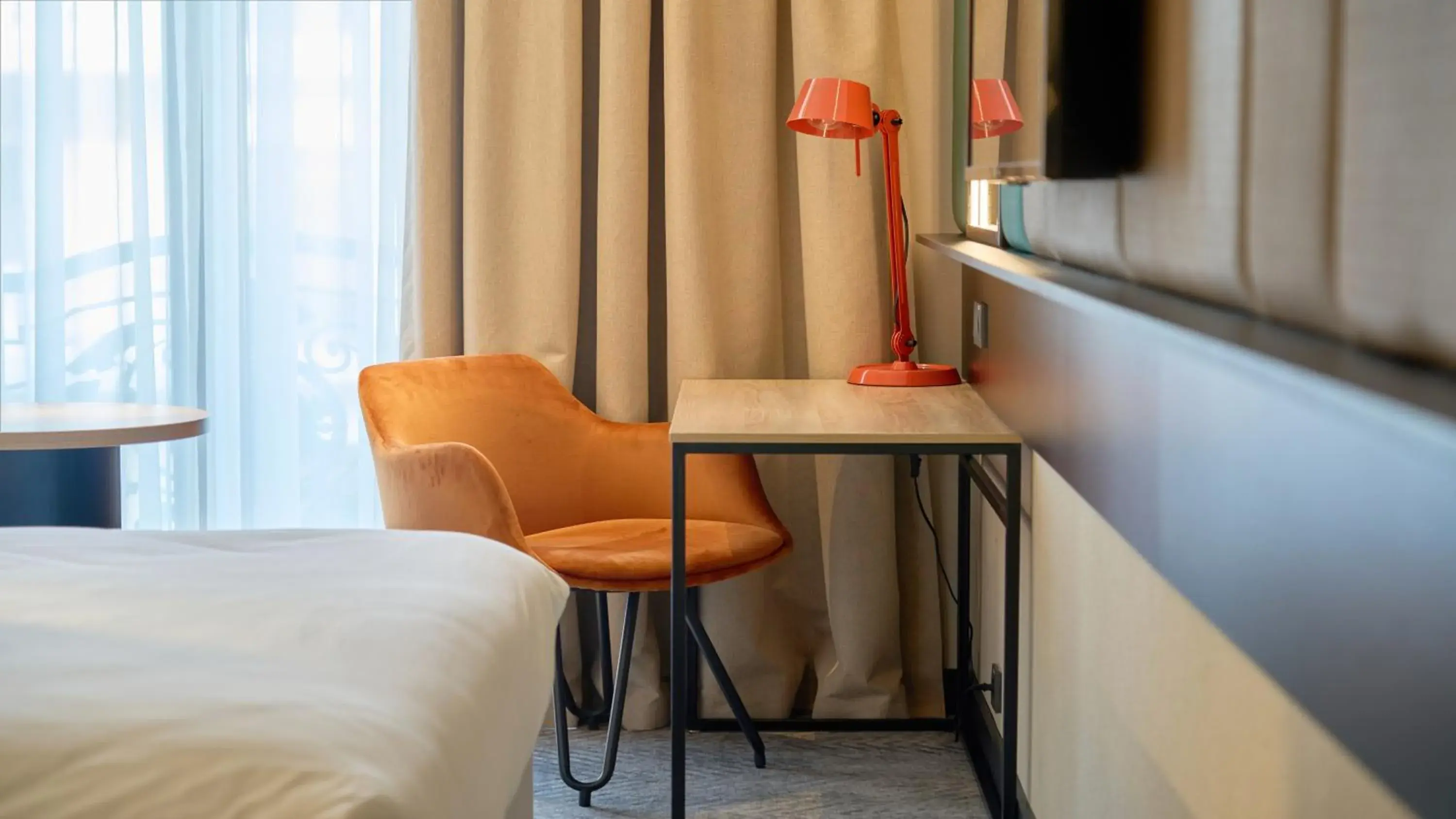 Standard Queen Room with Courtyard View in Holiday Inn Tashkent City by IHG Standard Queen Room with Courtyard View in Holiday Inn Tashkent City by IHG