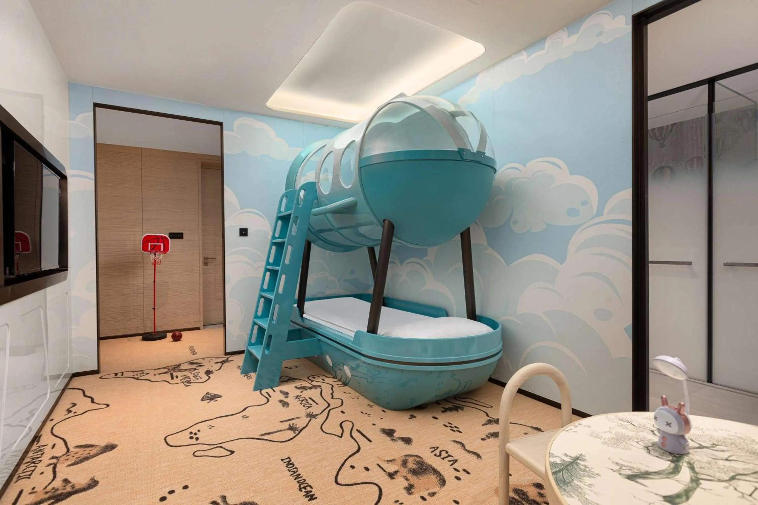 Bedroom, Bed in HUALUXE Sanya Yalong Bay Resort