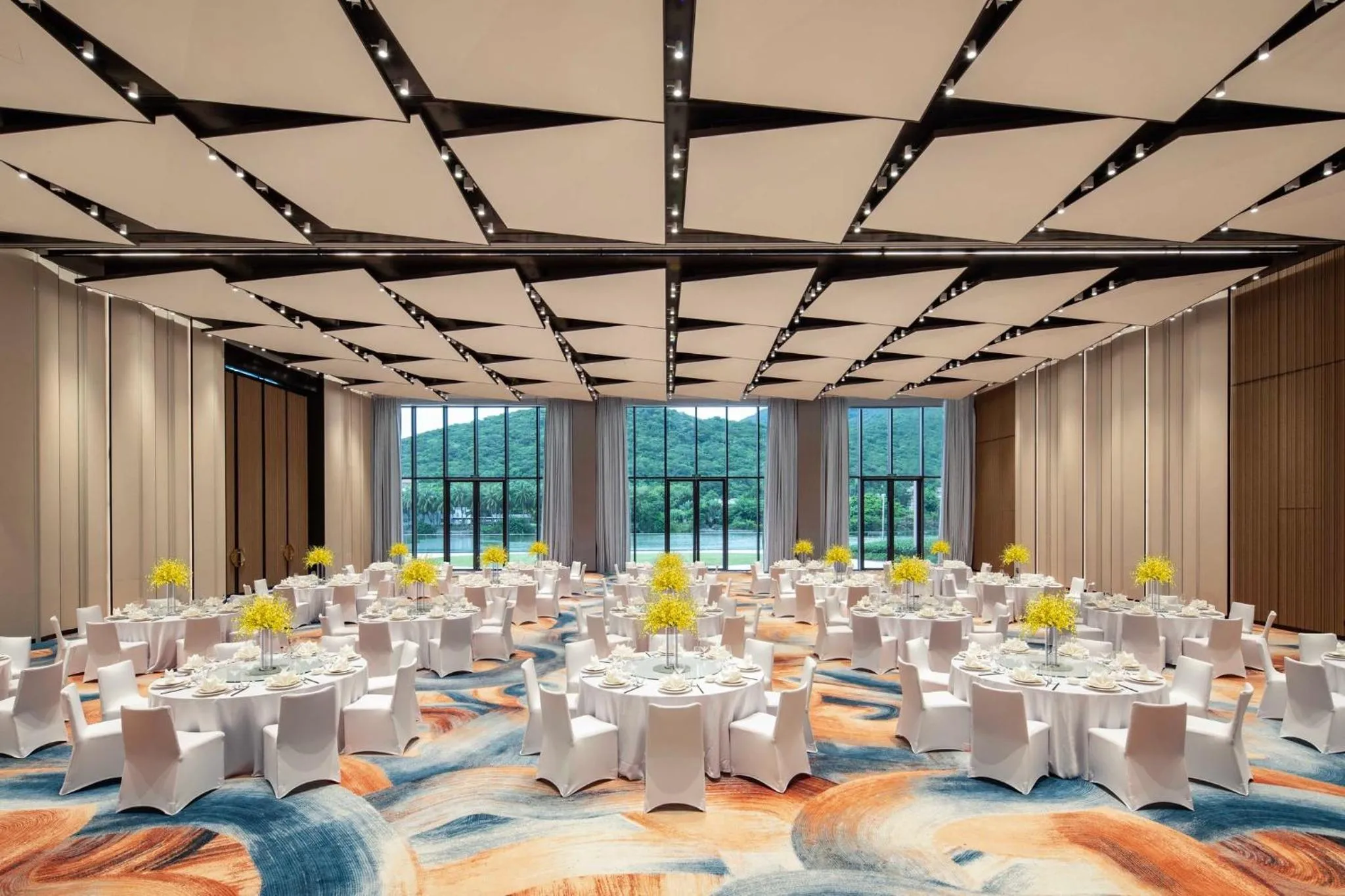 Meeting/conference room in HUALUXE Sanya Yalong Bay Resort