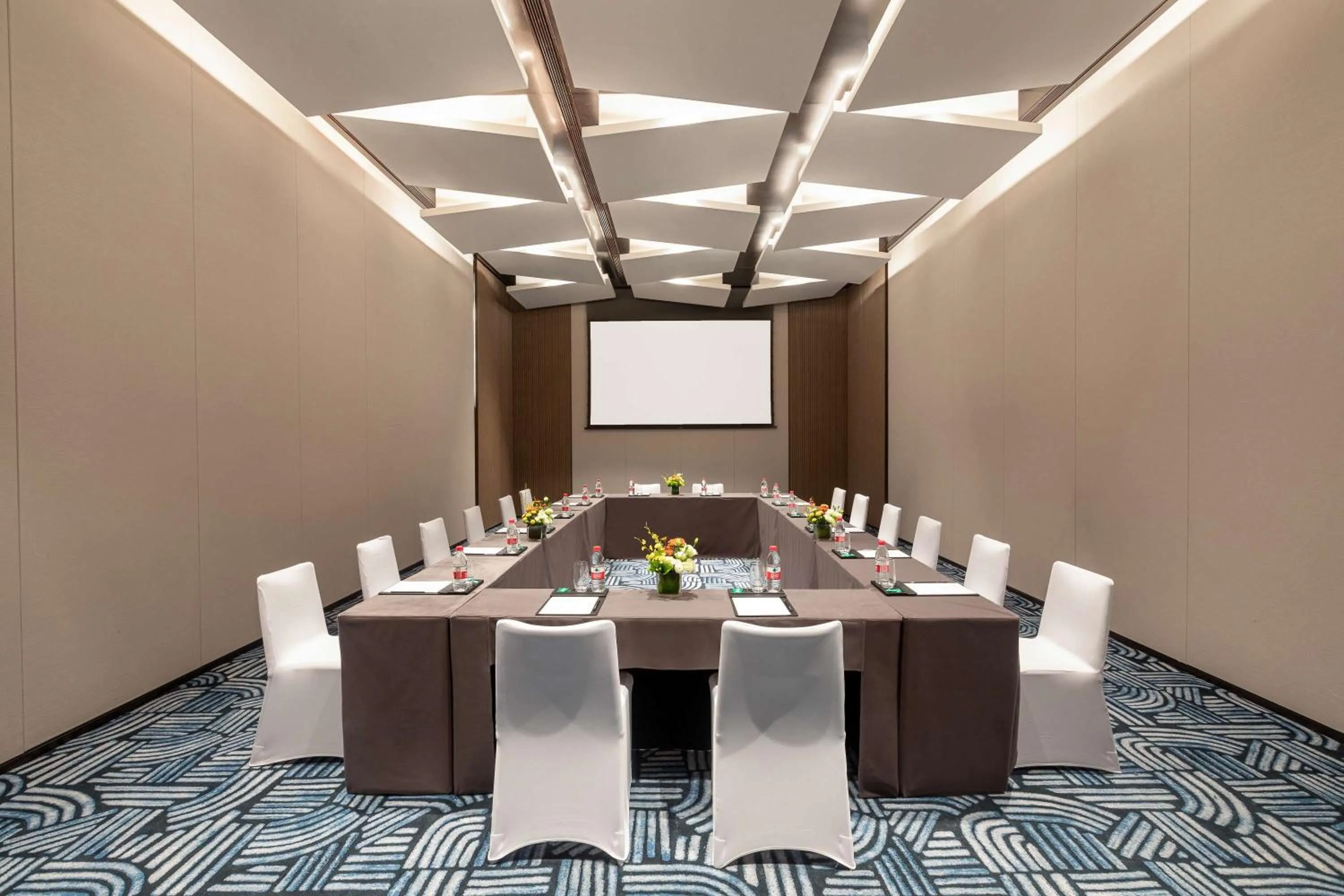 Meeting/conference room in HUALUXE Sanya Yalong Bay Resort