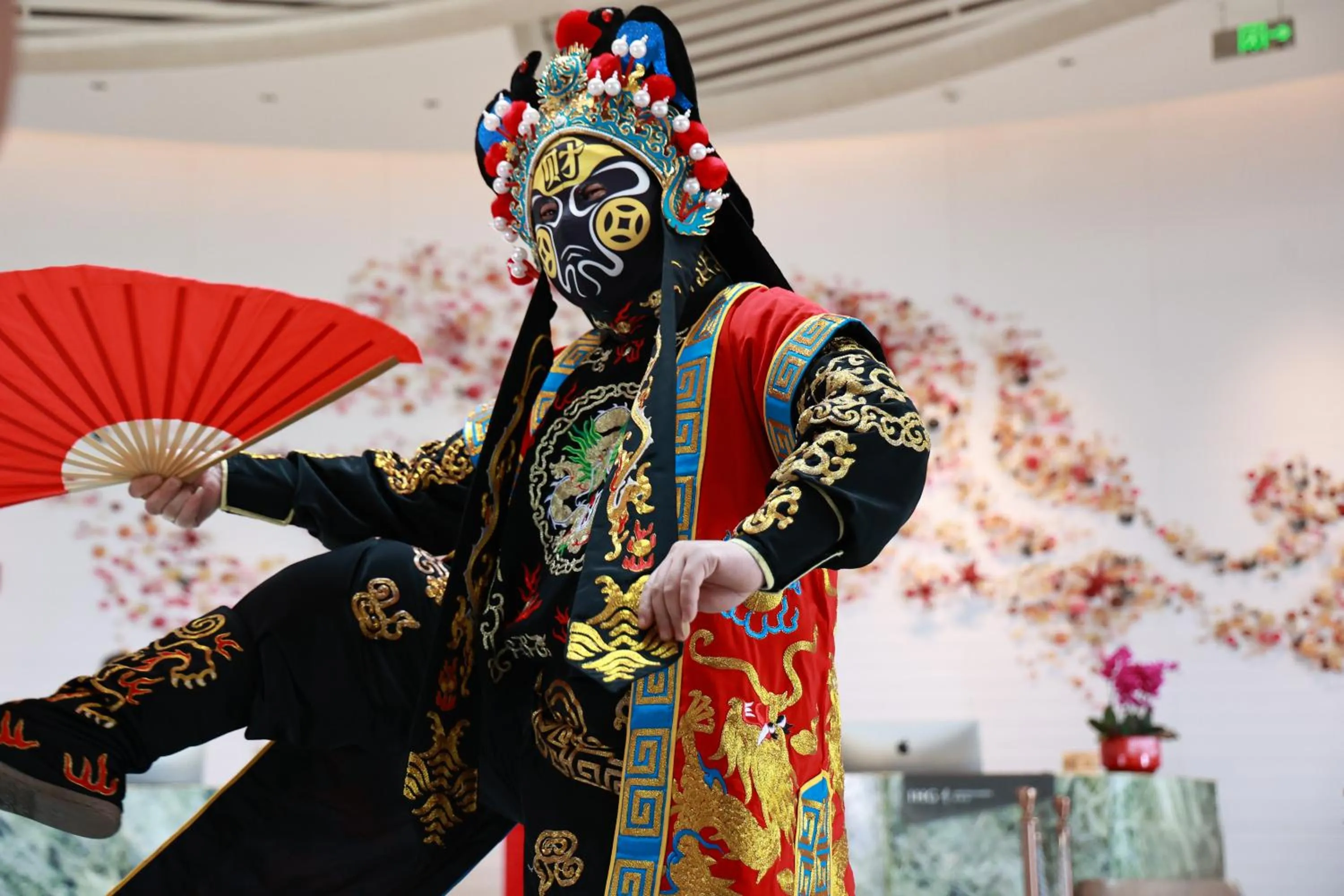 Activities in HUALUXE Sanya Yalong Bay Resort