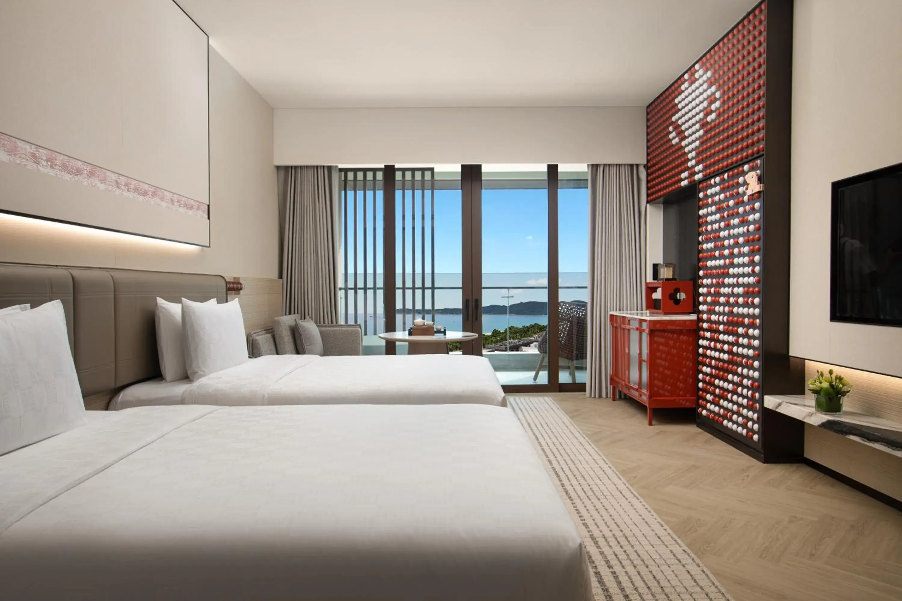 Standard Twin Room with Ocean View - High Floor in HUALUXE Sanya Yalong Bay Resort Standard Twin Room with Ocean View - High Floor in HUALUXE Sanya Yalong Bay Resort