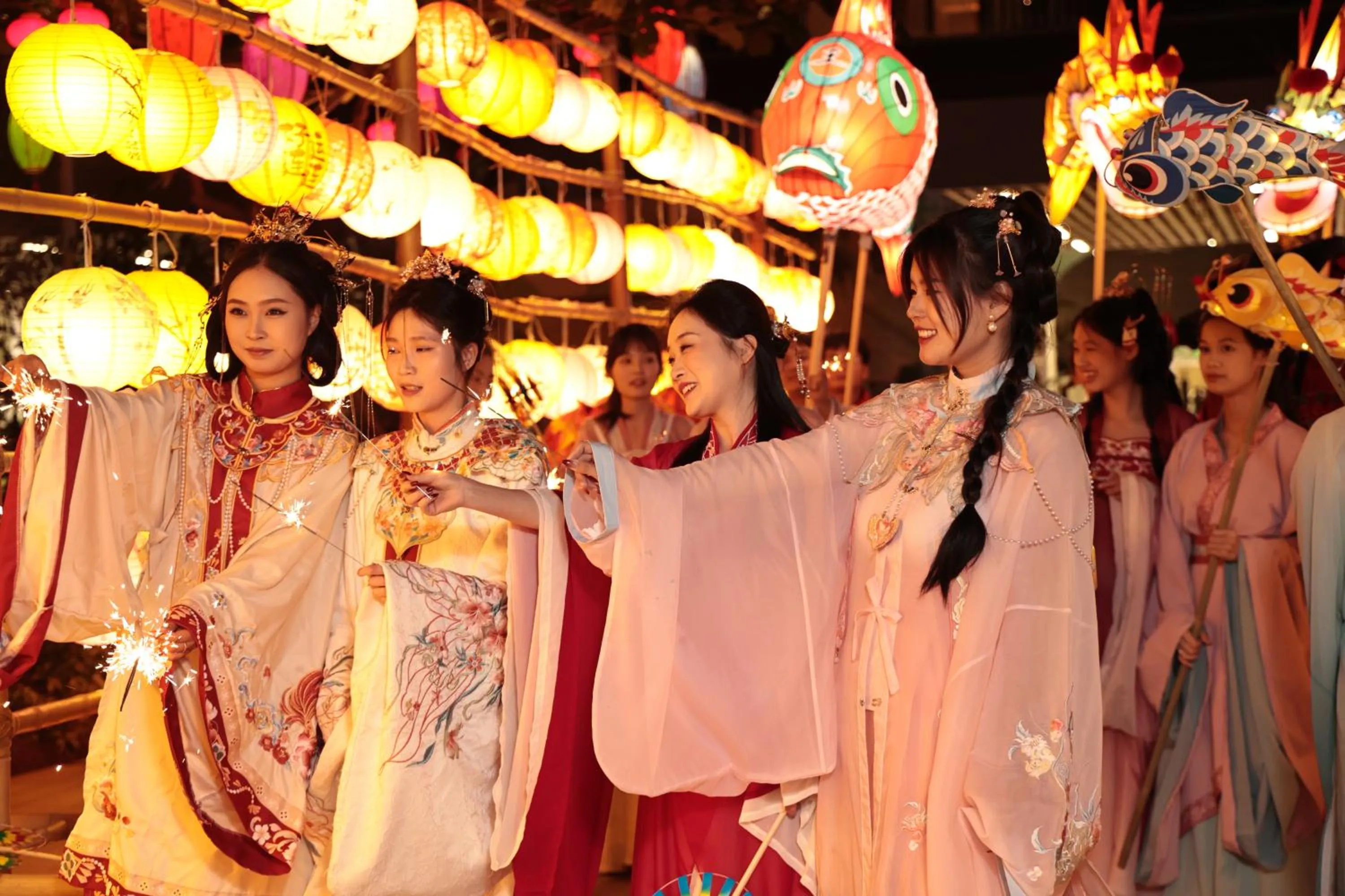 Activities in HUALUXE Sanya Yalong Bay Resort