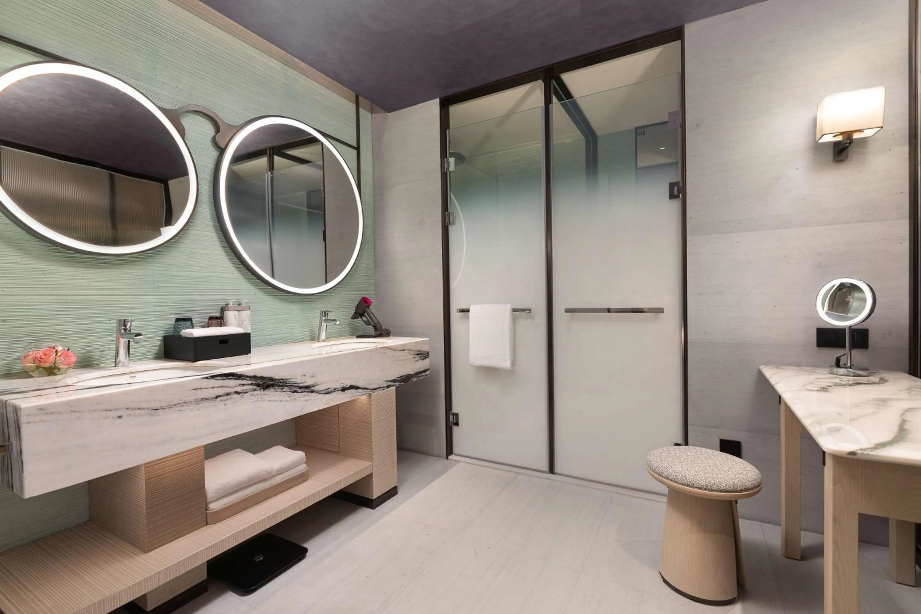 Photo of the whole room in HUALUXE Sanya Yalong Bay Resort