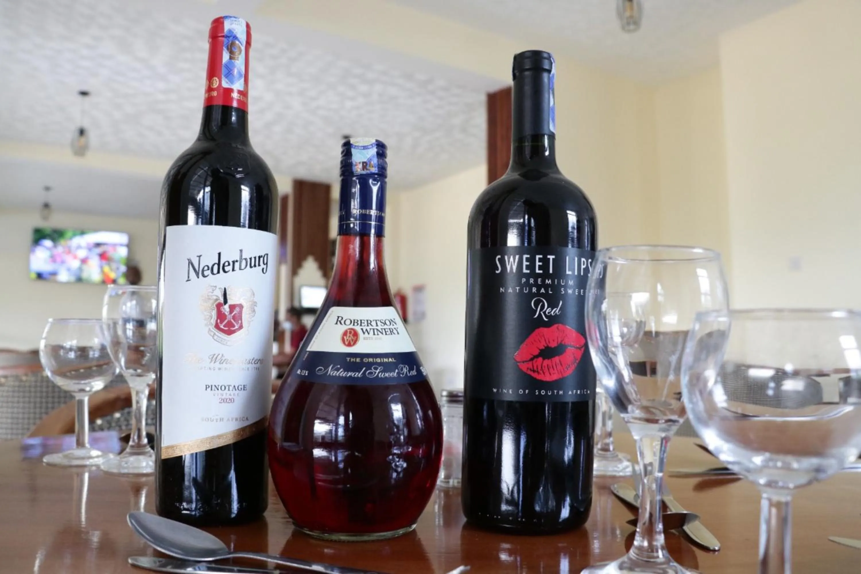 Lounge or bar in Paraiso Gardens Hotel