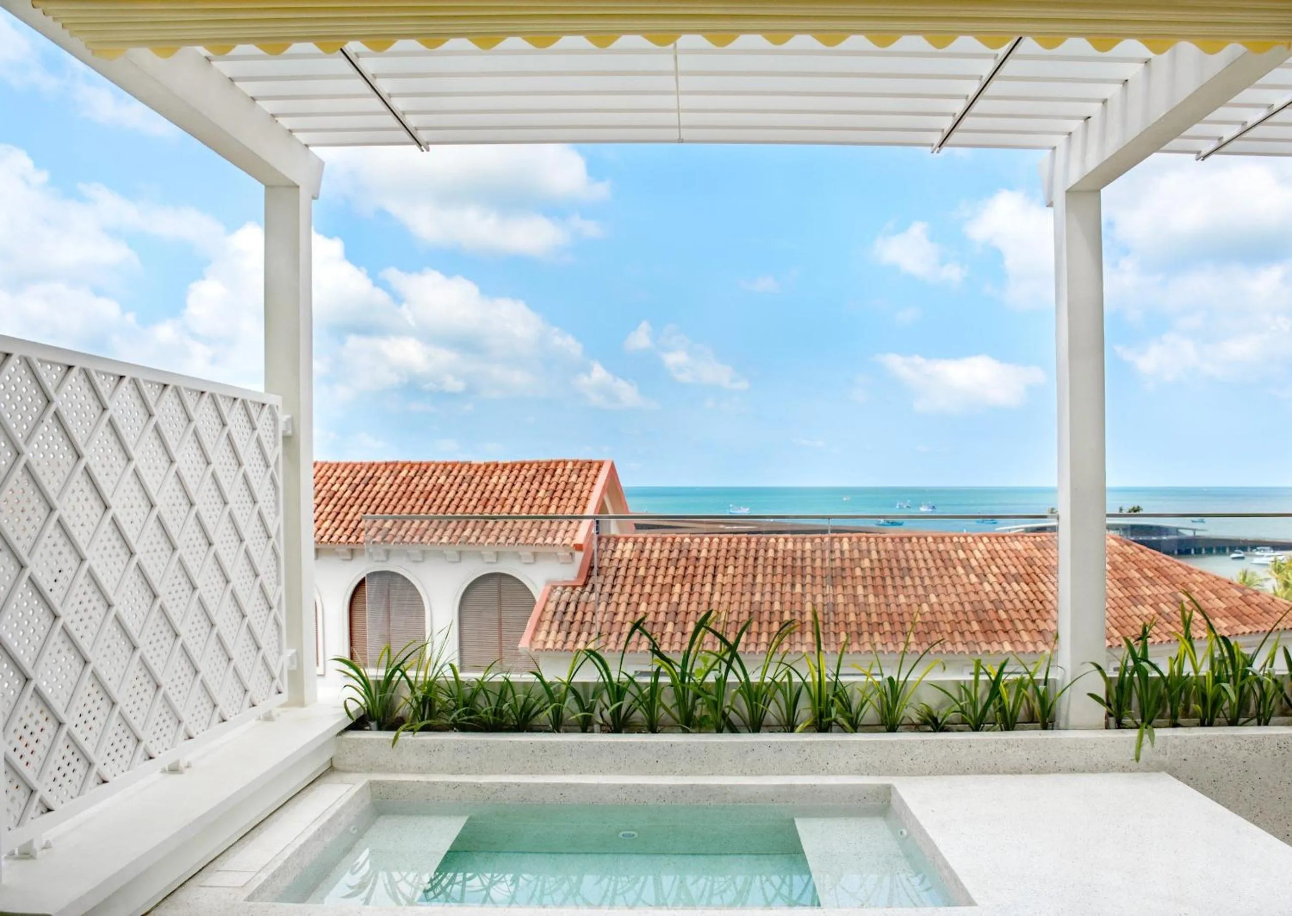 La Festa Phu Quoc, Curio Collection By Hilton