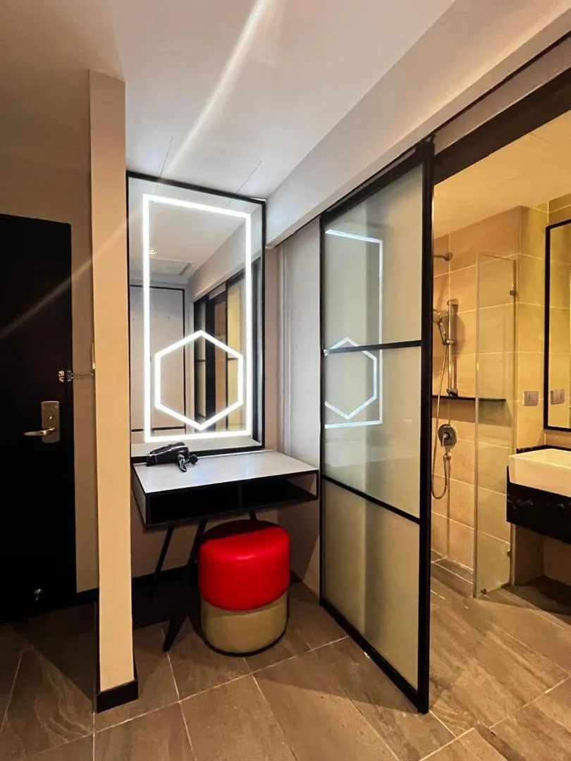 Red M101 by Oak Tree