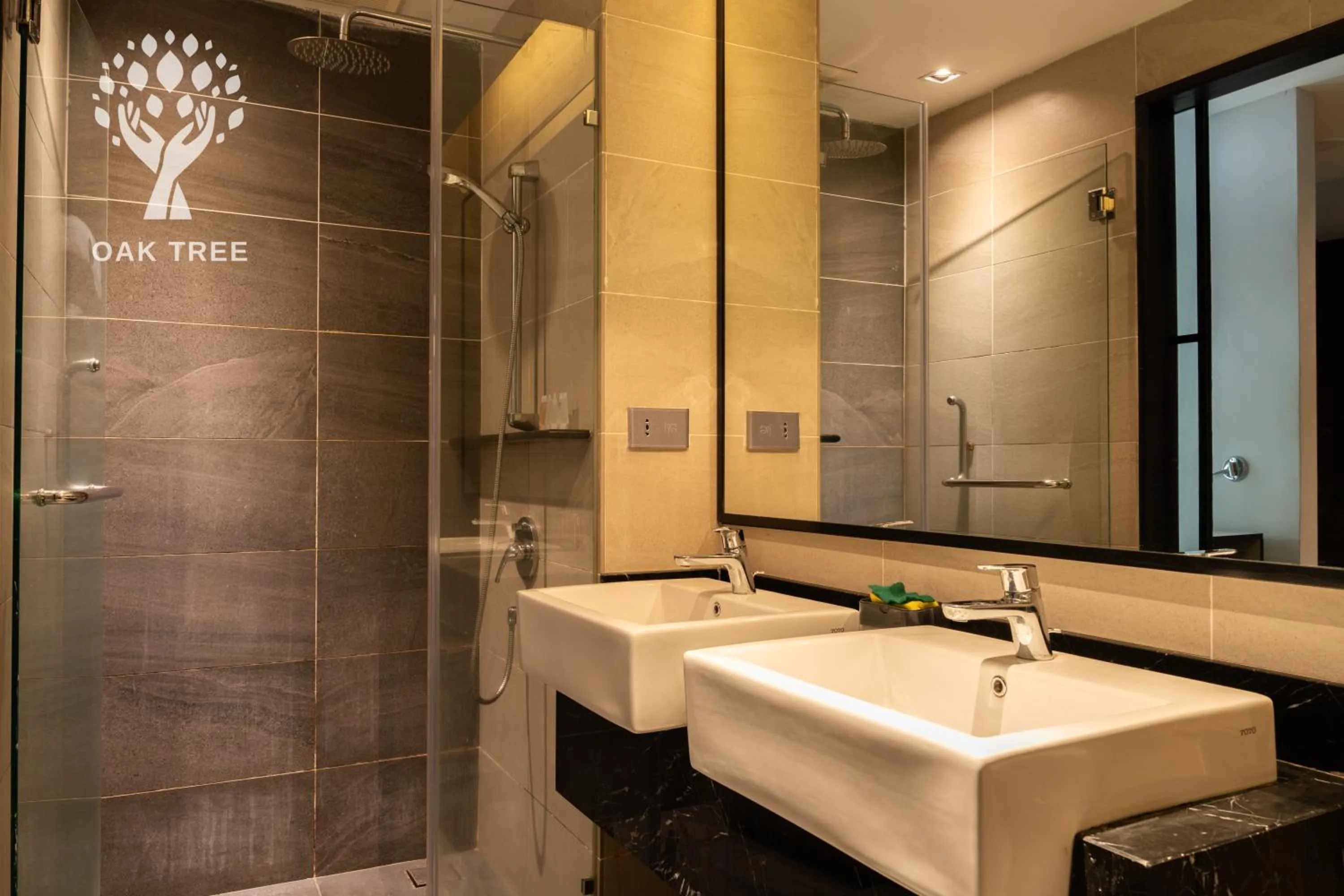 Red M101 by Oak Tree