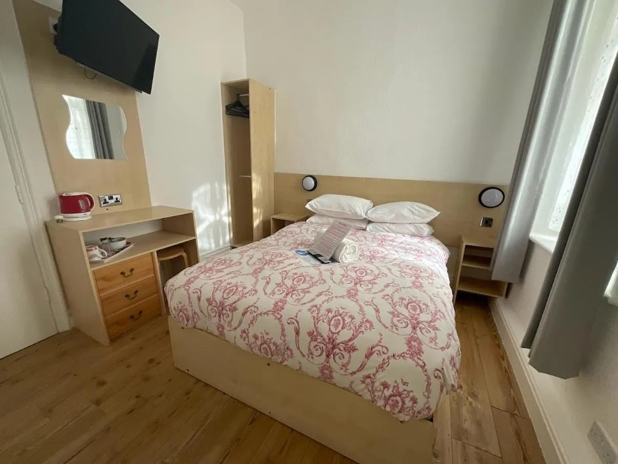 Bed in The Danescourt