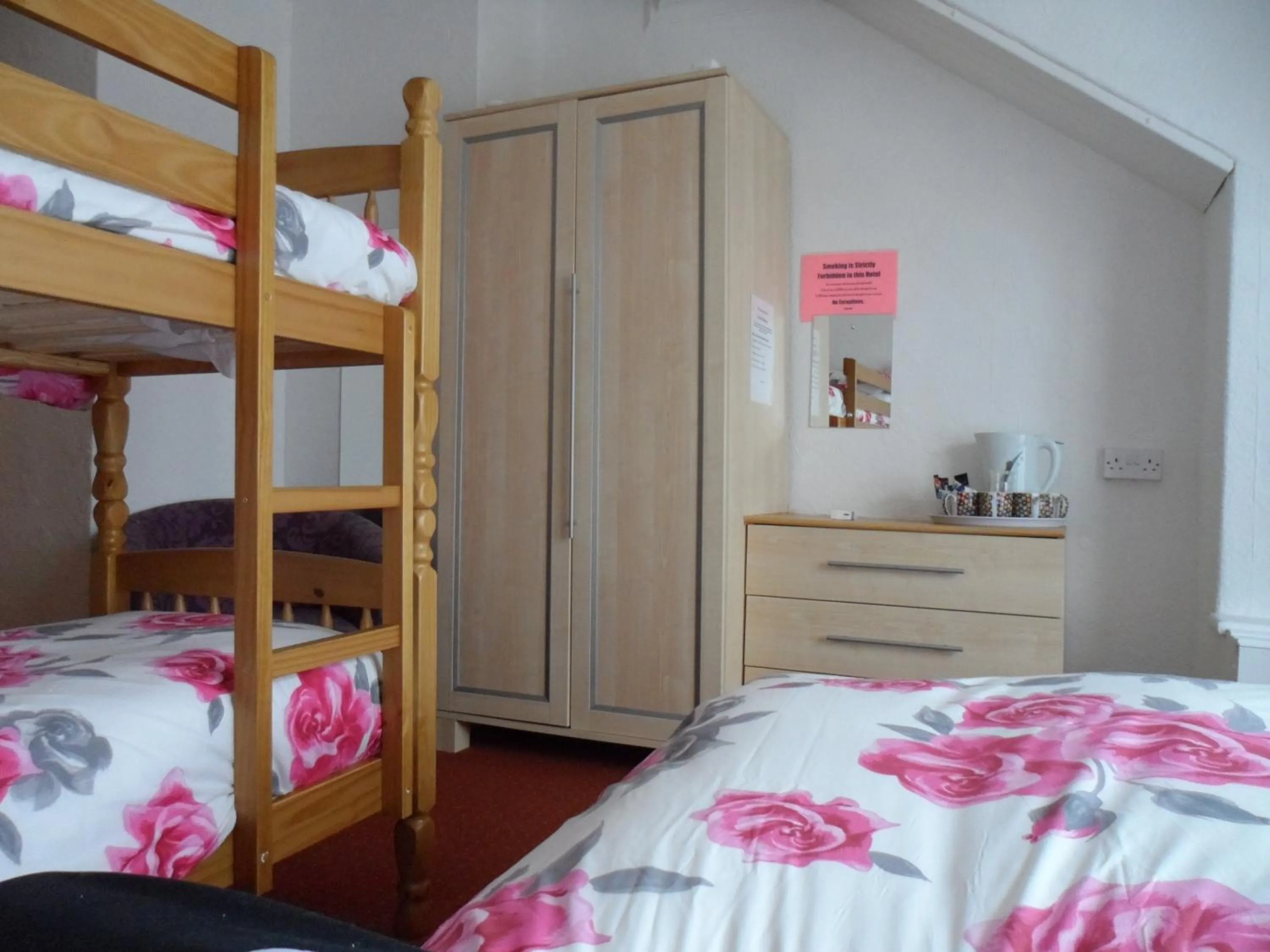 Bedroom, Bed in The Danescourt