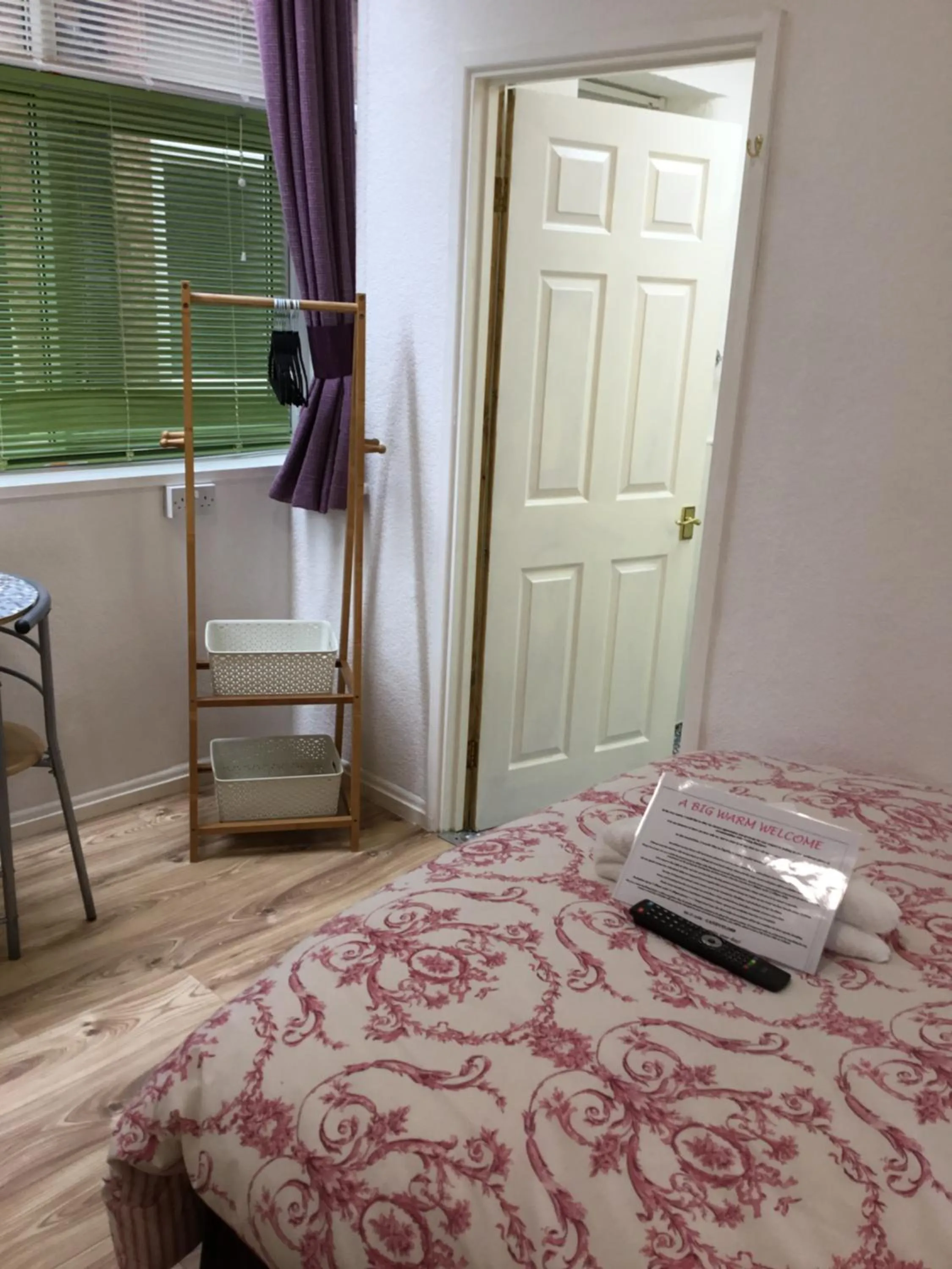 Bed in The Danescourt