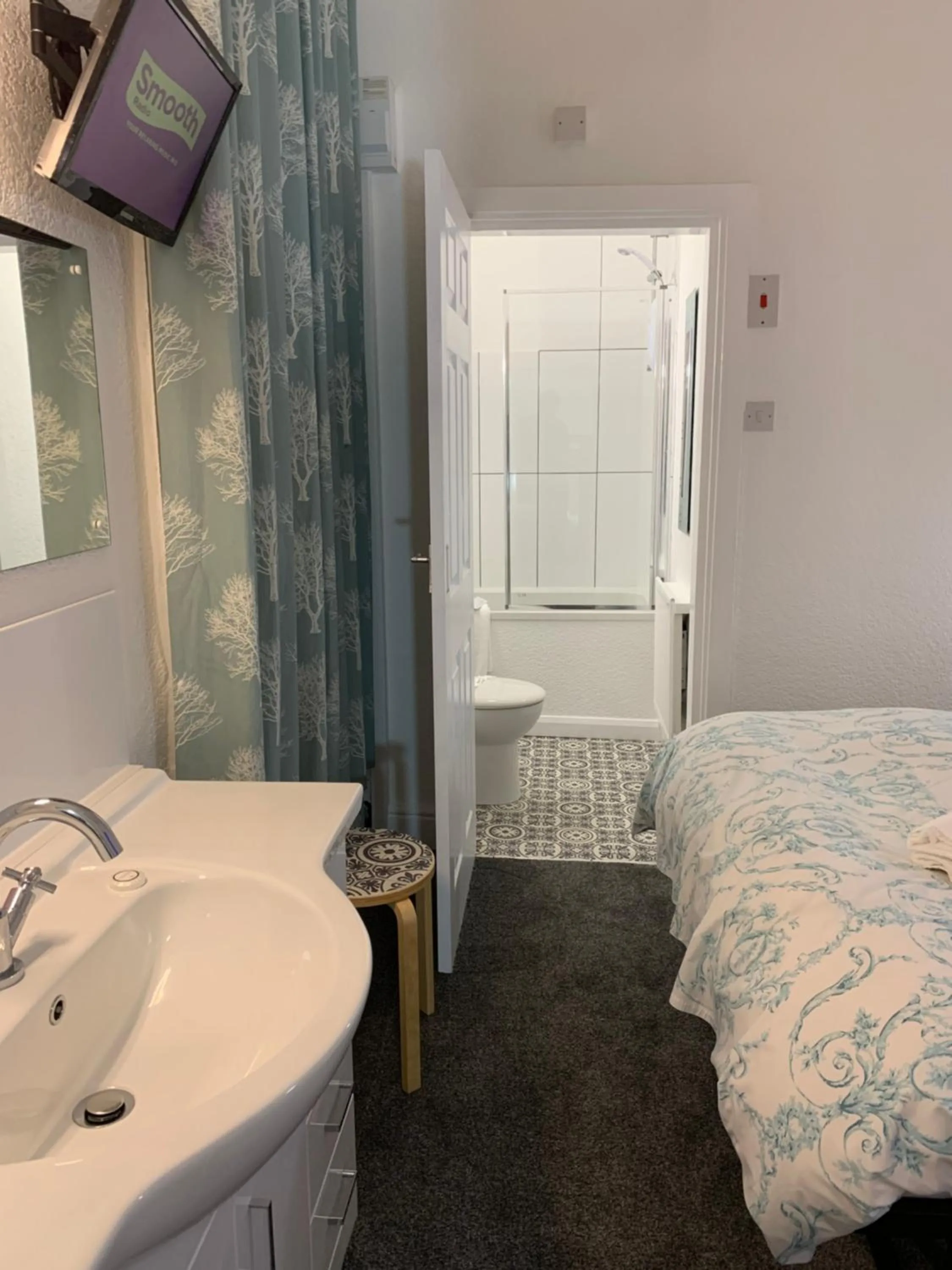 Decorative detail, Bed in The Danescourt